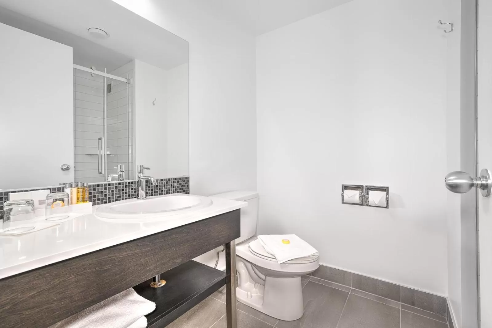 Bathroom in Hotel Le Victorin, an Ascend Hotel Collection Member