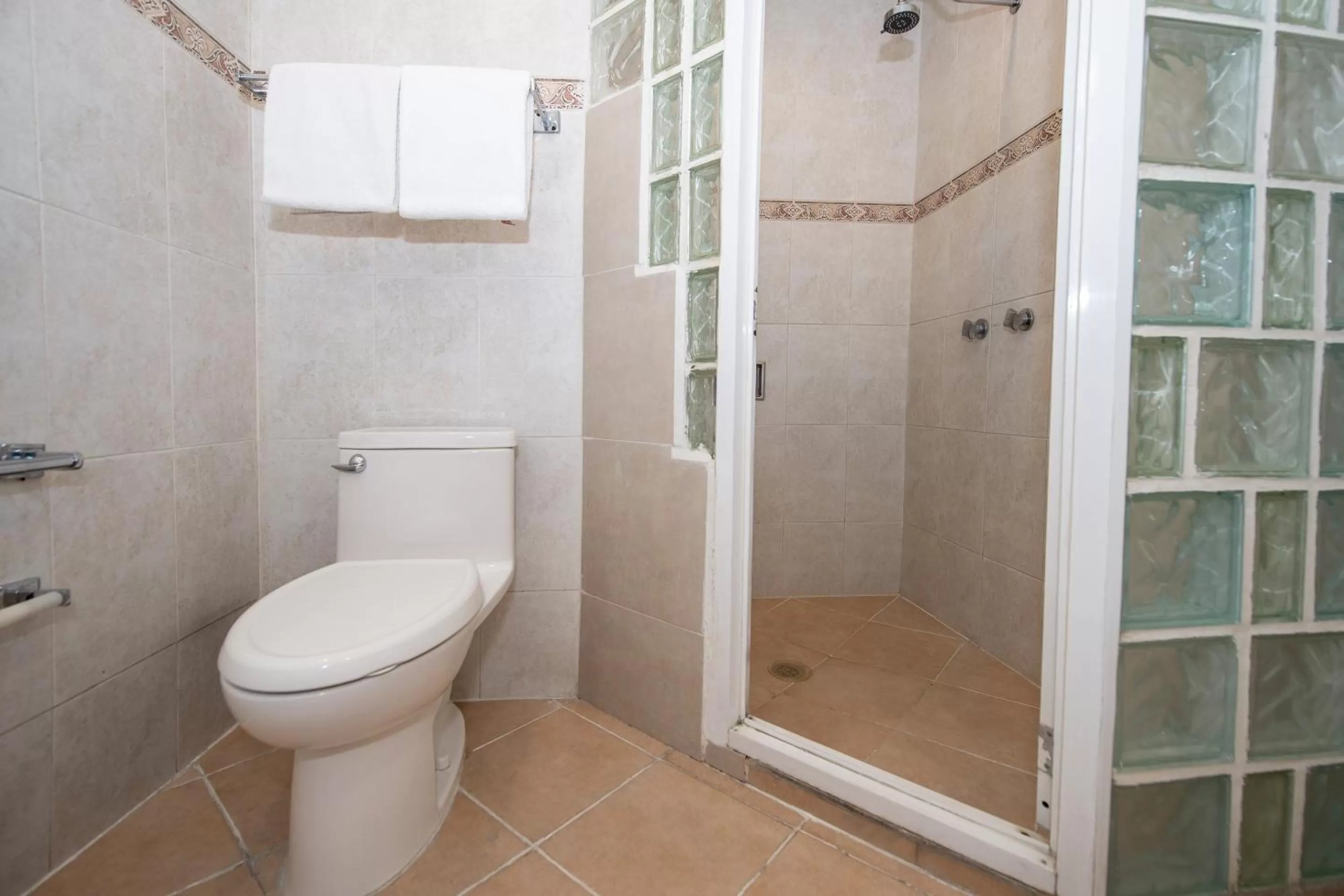 Bathroom in Hotel Senorial