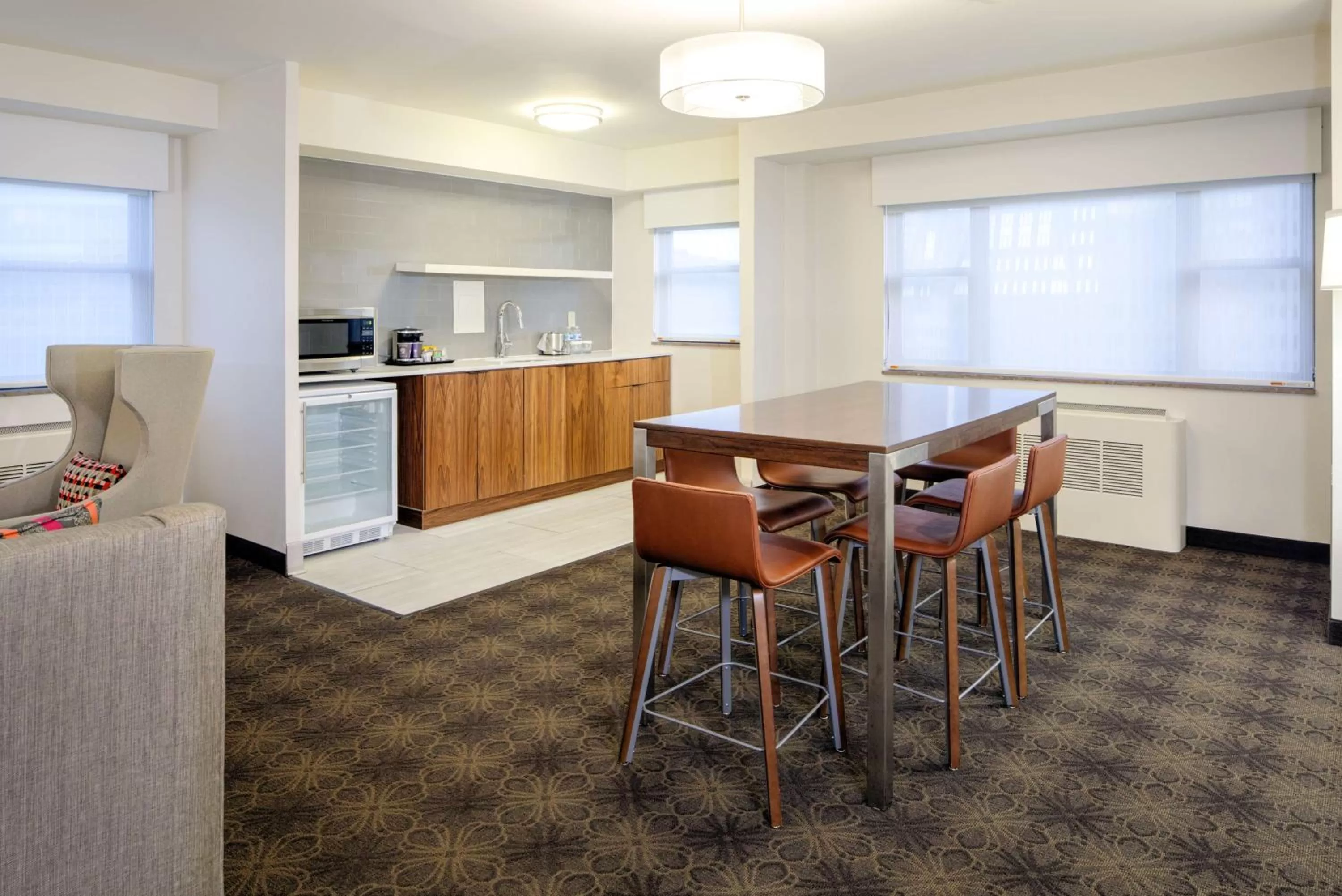 Kitchen or kitchenette in DoubleTree by Hilton Hotel & Suites Pittsburgh Downtown