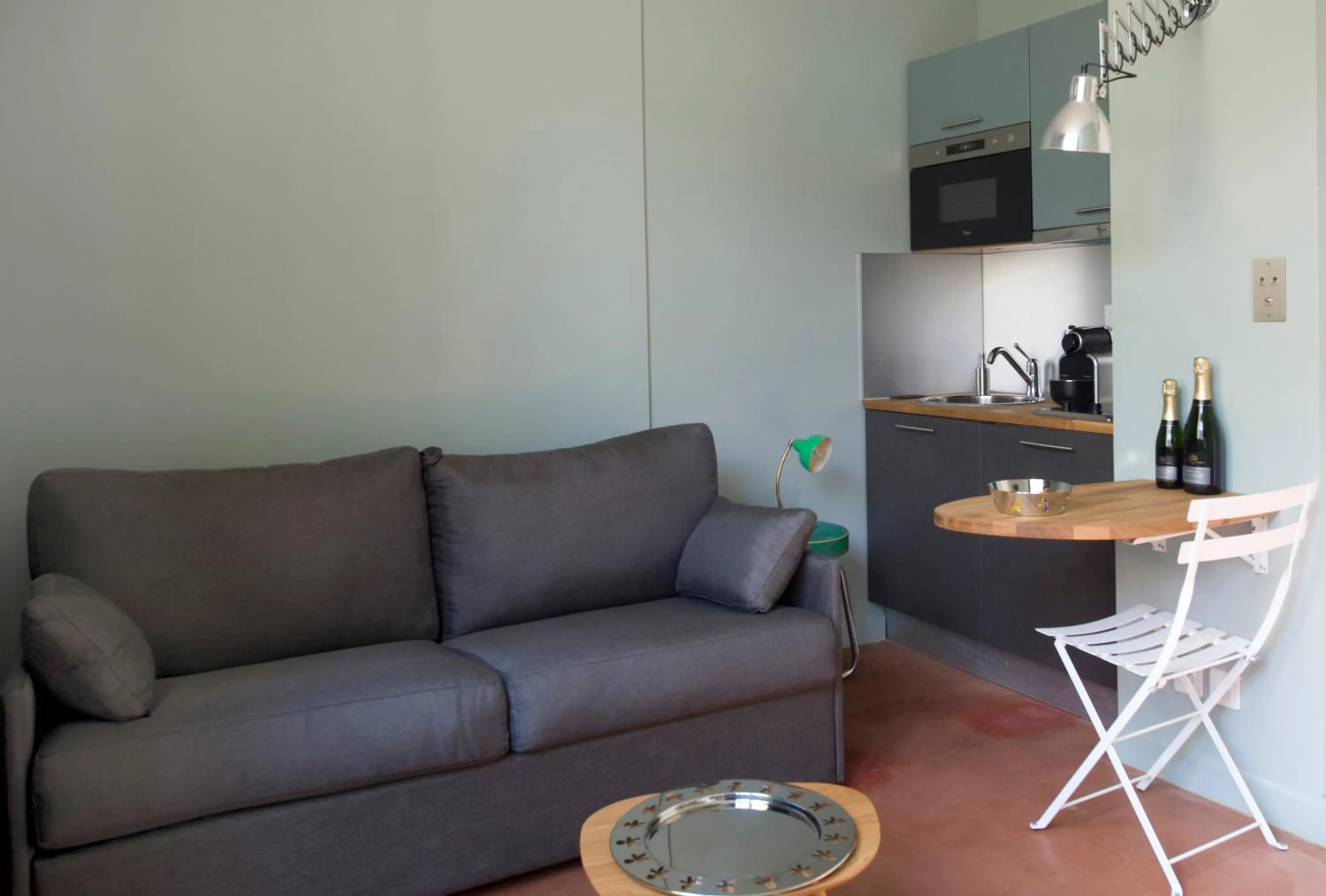 Kitchen or kitchenette in Hôtel Helzear Montparnasse