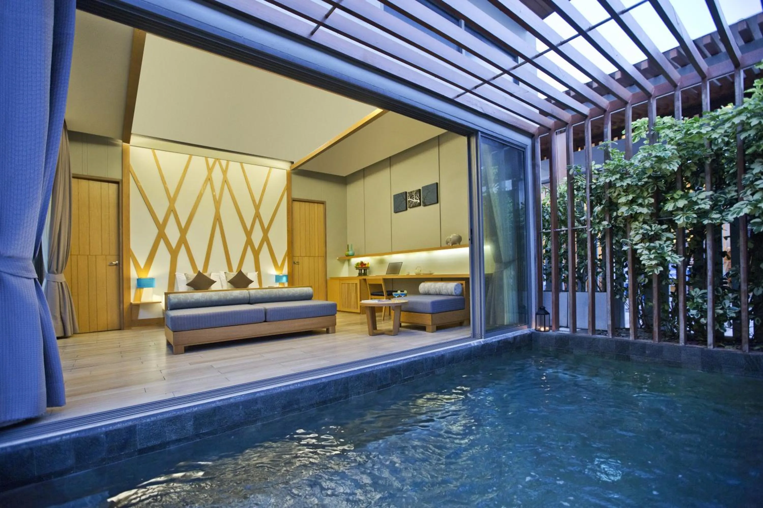 Swimming pool in Synergy Samui