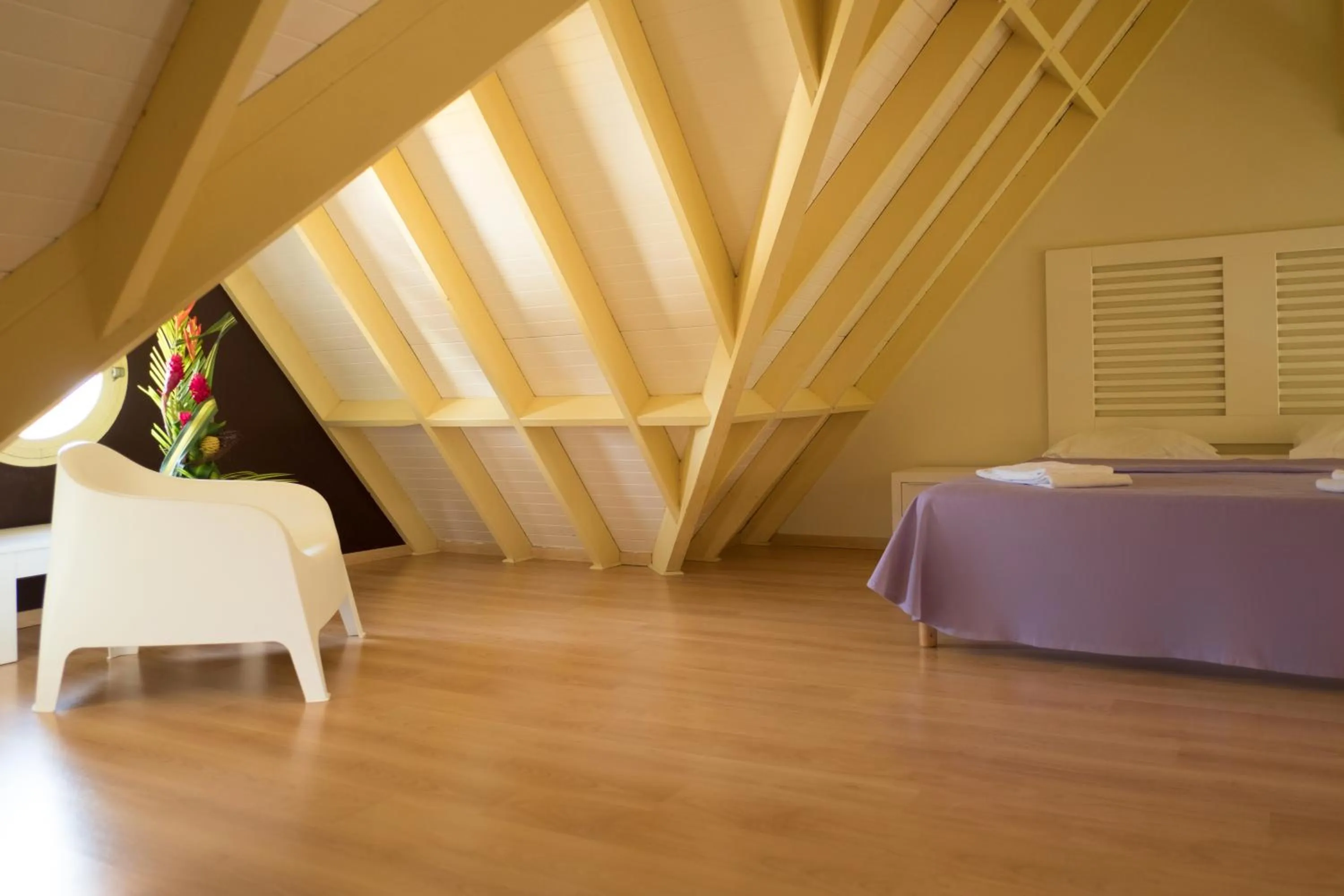 Staff in Village Creole