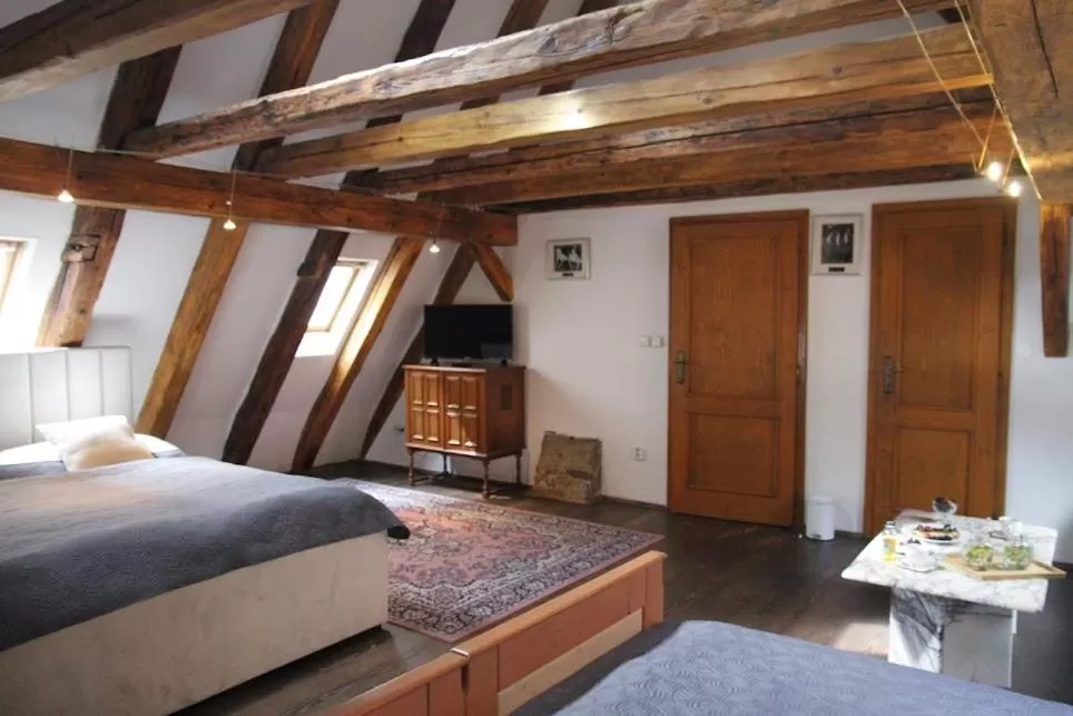 Bed in Hotel Svambersky dum