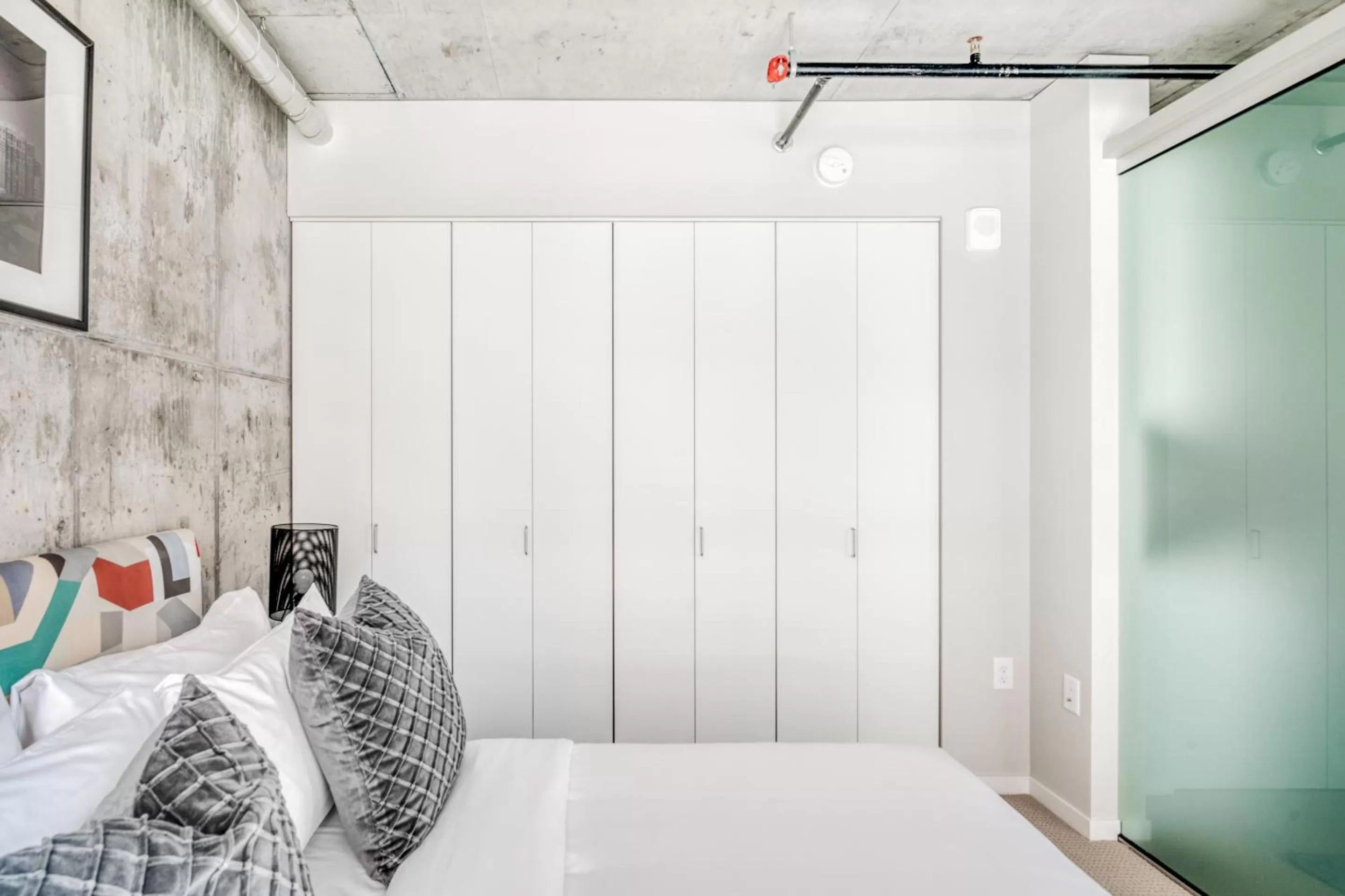 Bed in Mint House Minneapolis - Downtown West