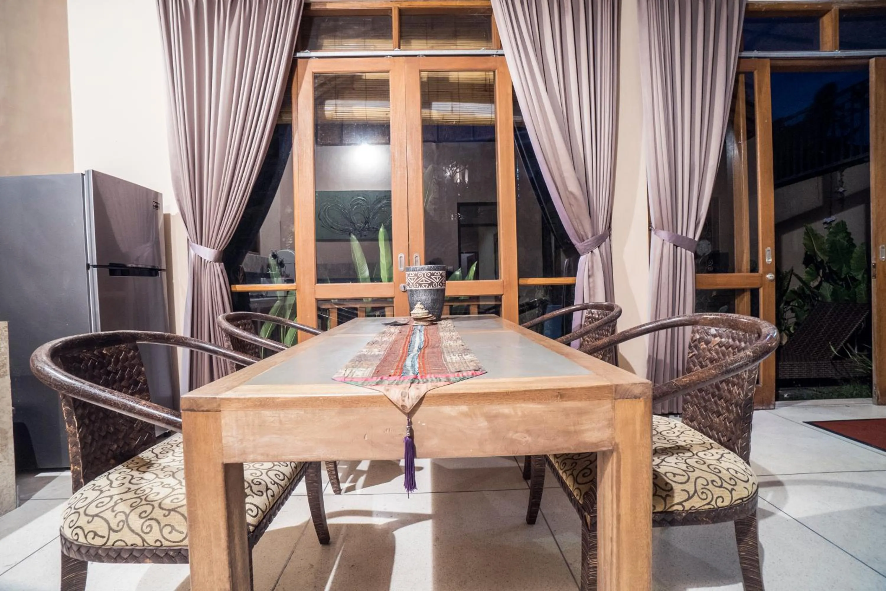 Kitchen or kitchenette in Gajah Biru Bungalows