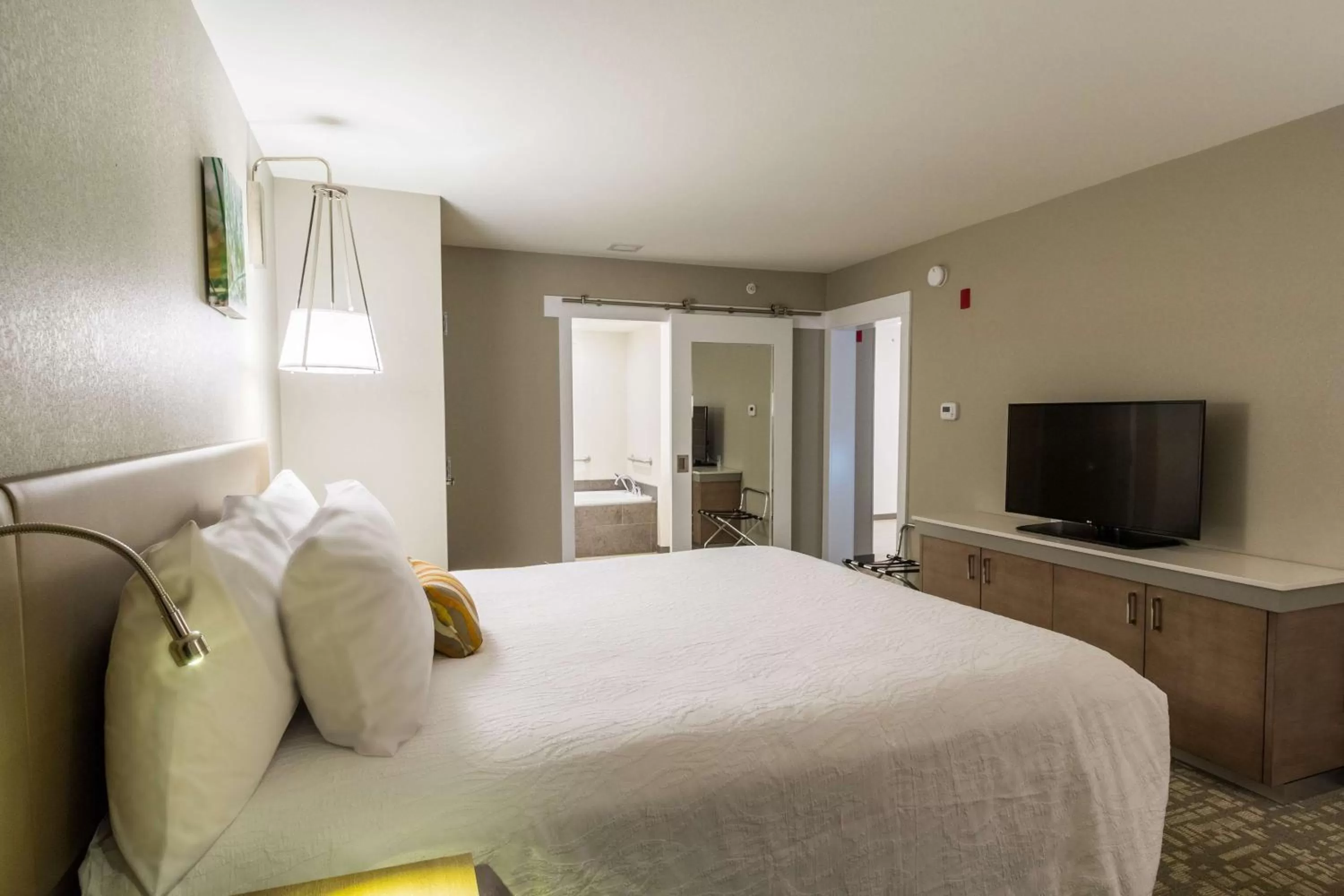 Bed in Hilton Garden Inn Salina