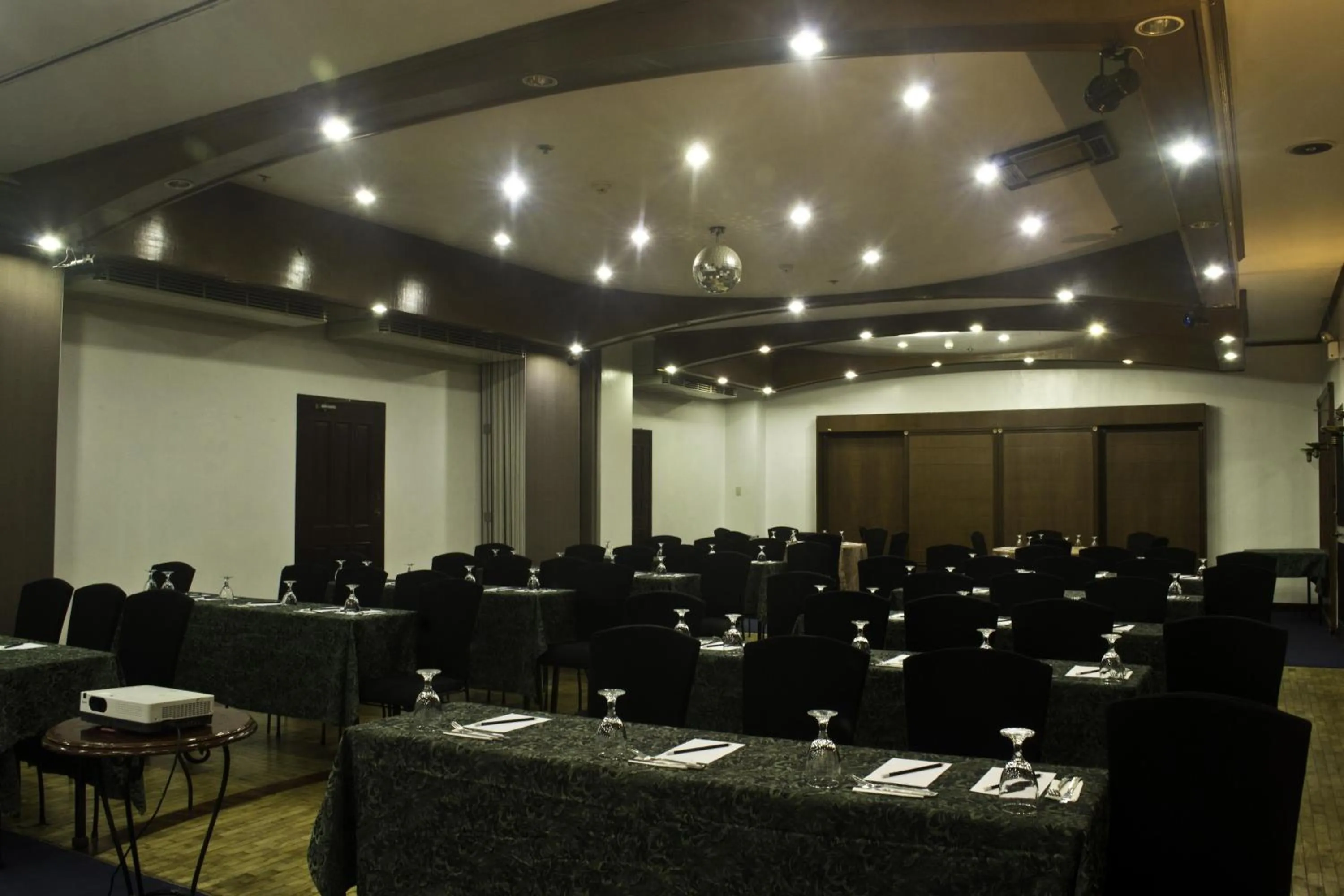 Banquet/Function facilities in El Cielito Inn - Sta. Rosa