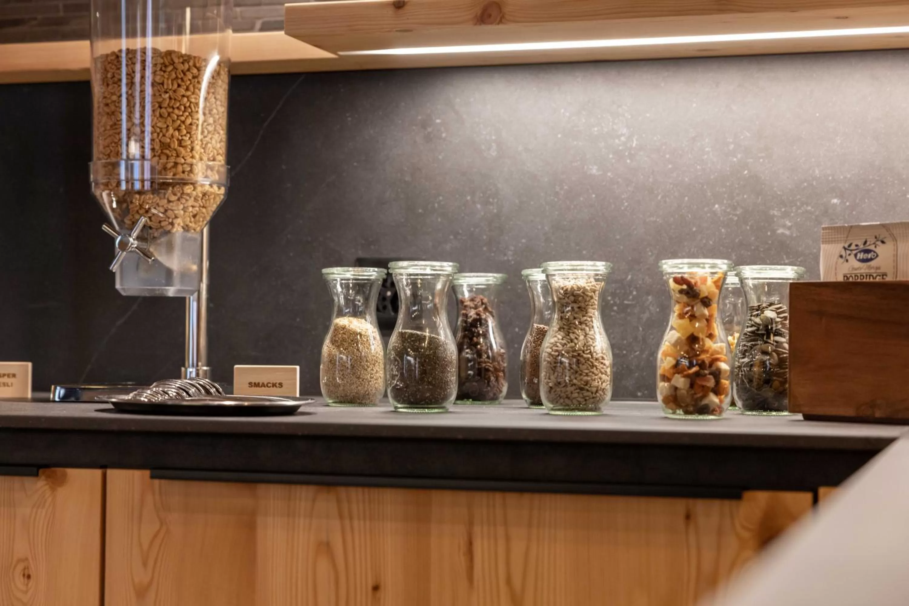 Breakfast in Hotel Garni Chesa Mulin