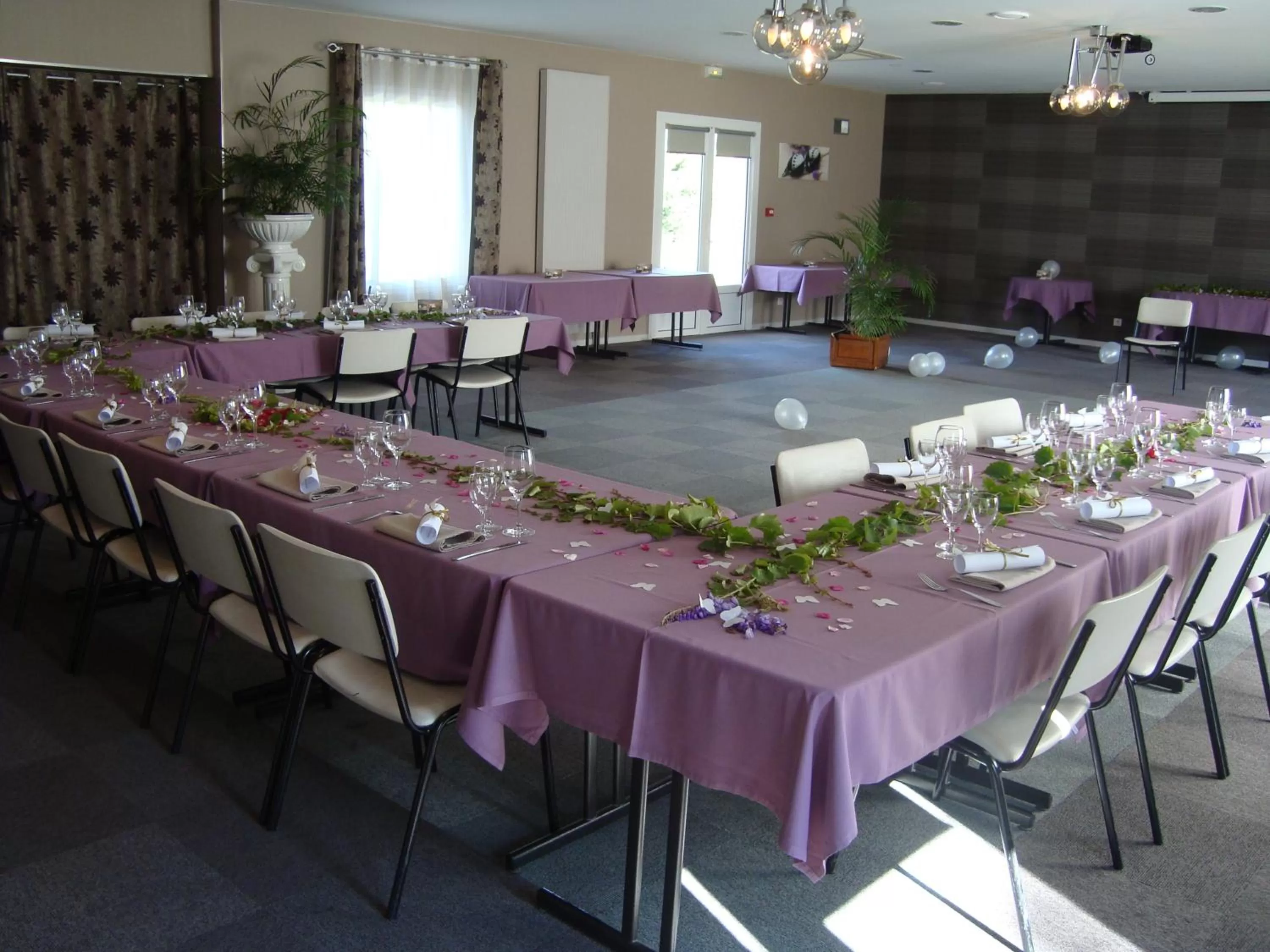 Banquet/Function facilities in Kyriad Auxerre Appoigny
