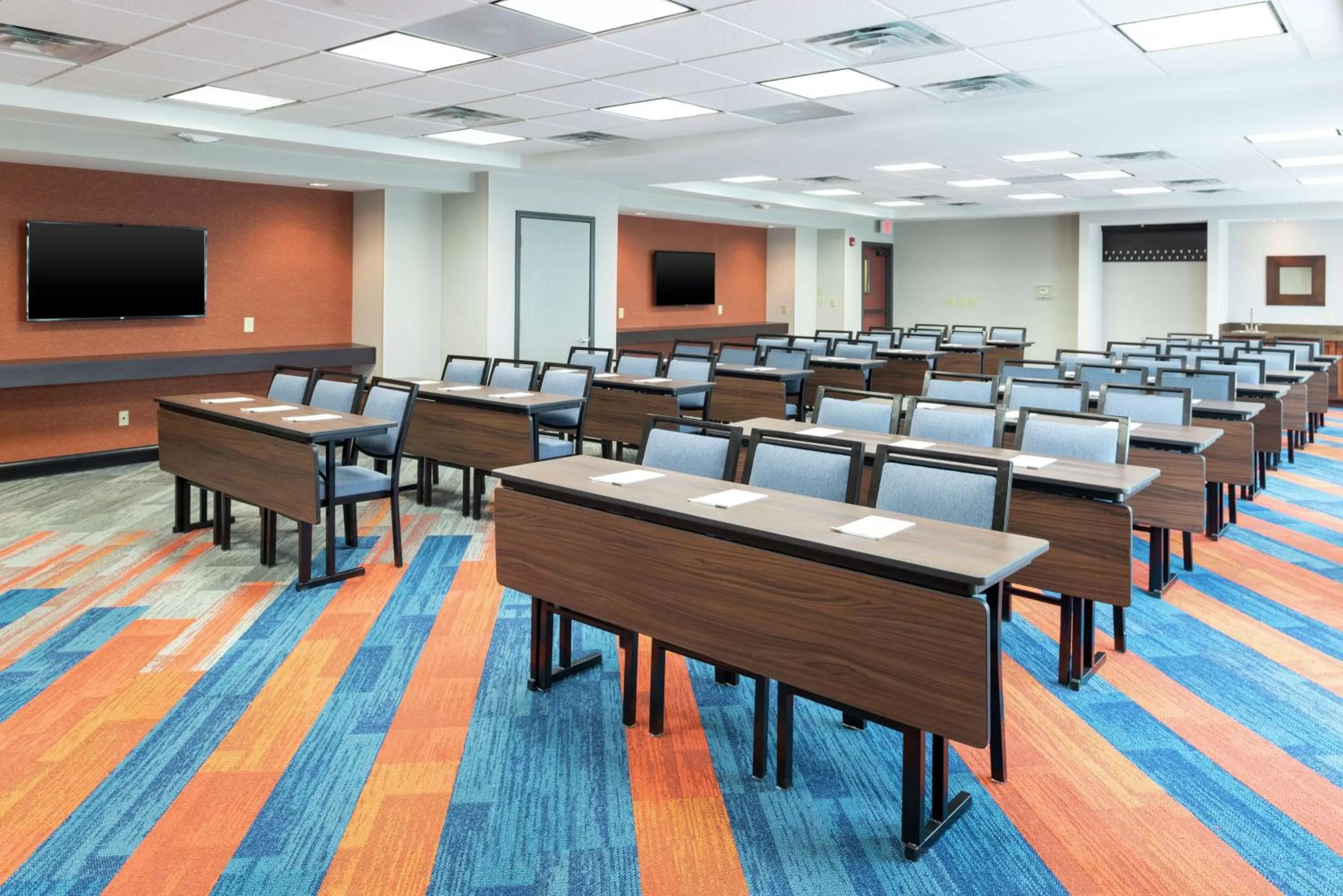Meeting/conference room in Hampton Inn & Suites Marshalltown