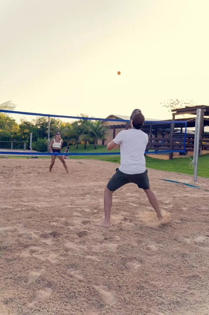 Tennis court in Bonito Ecotel