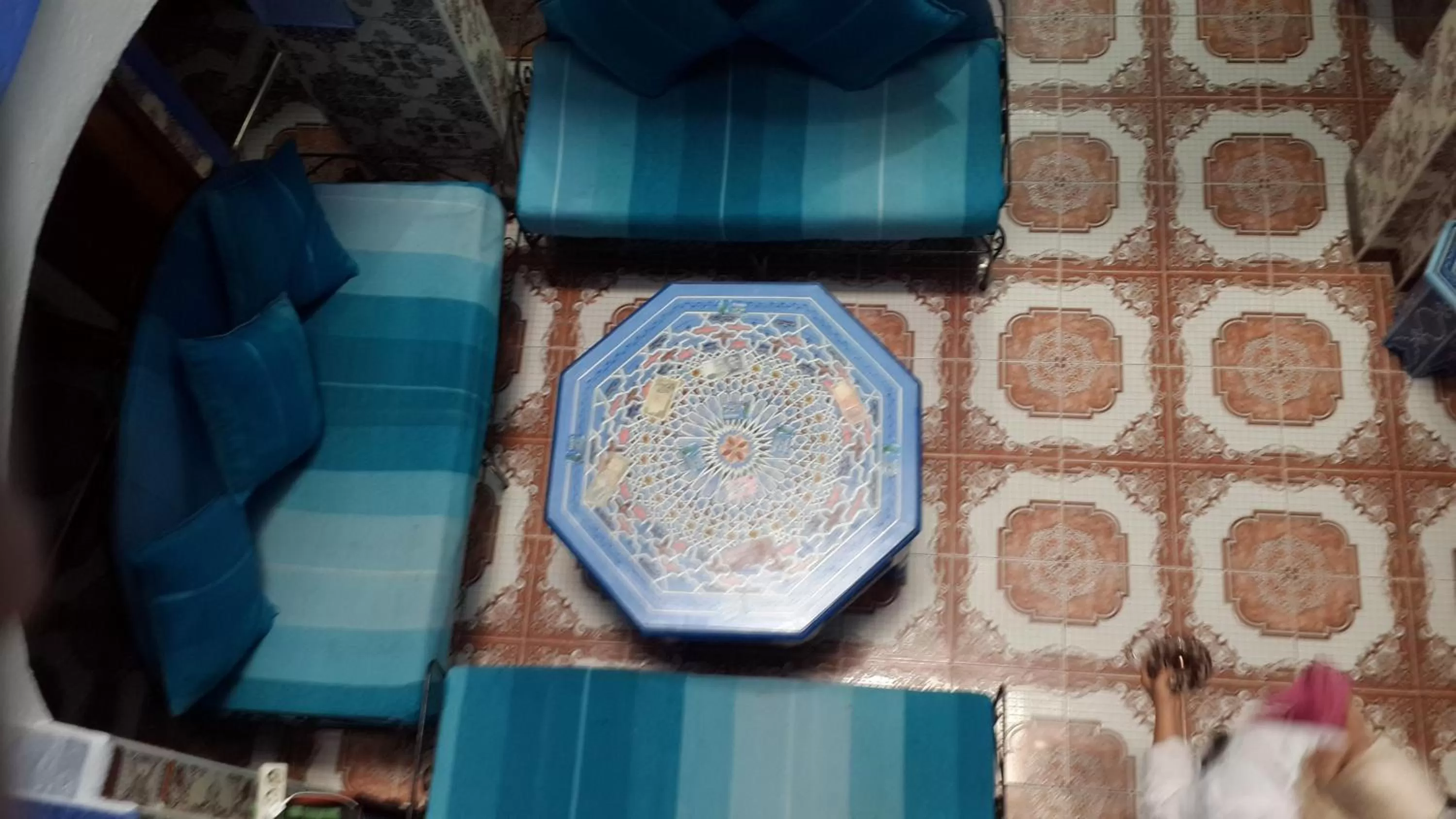 Communal lounge/ TV room in Hotel Souika