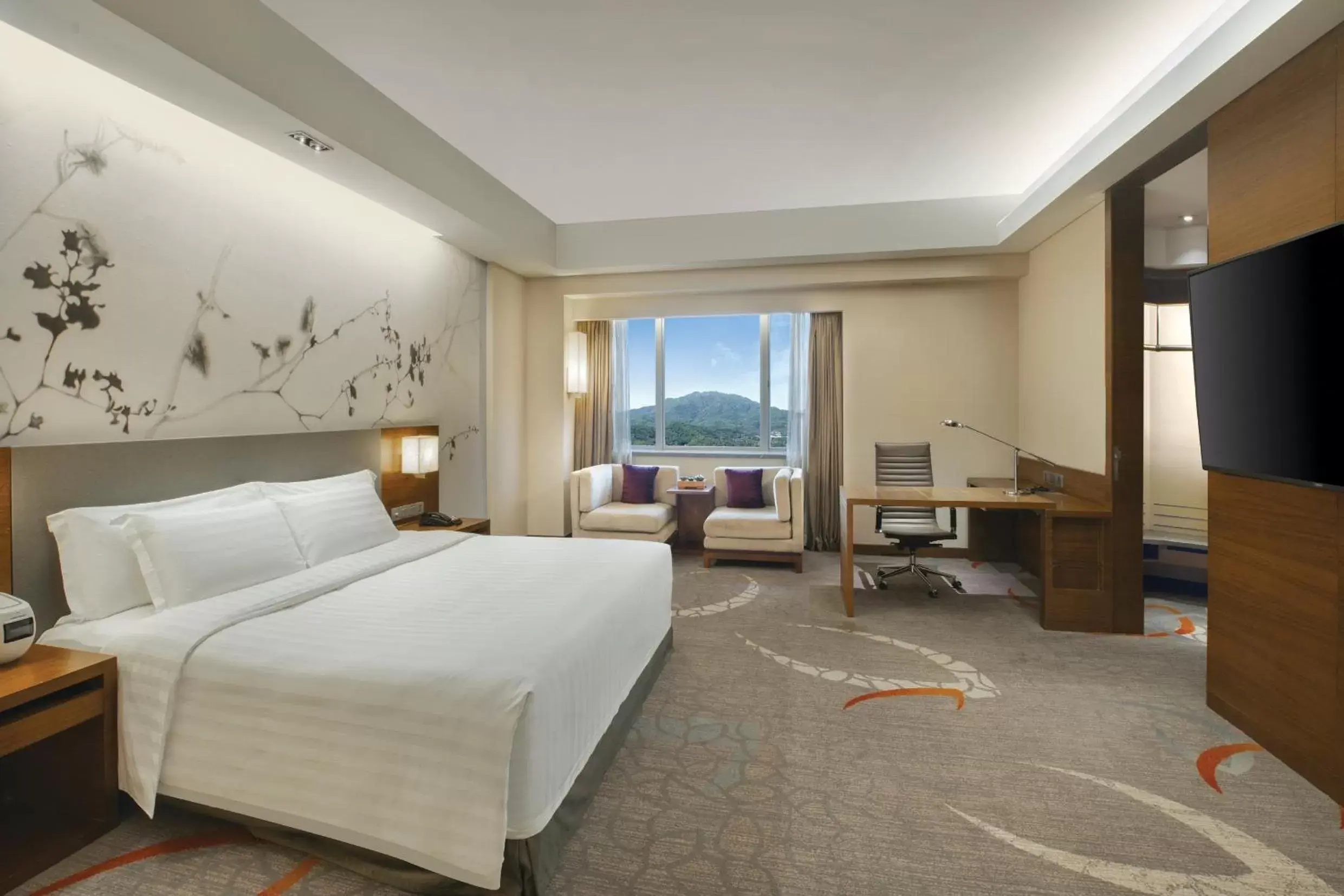 Premium King Room with City View - Lounge Access in Crowne Plaza Guangzhou City Centre by IHG Premium King Room with City View - Lounge Access in Crowne Plaza Guangzhou City Centre by IHG