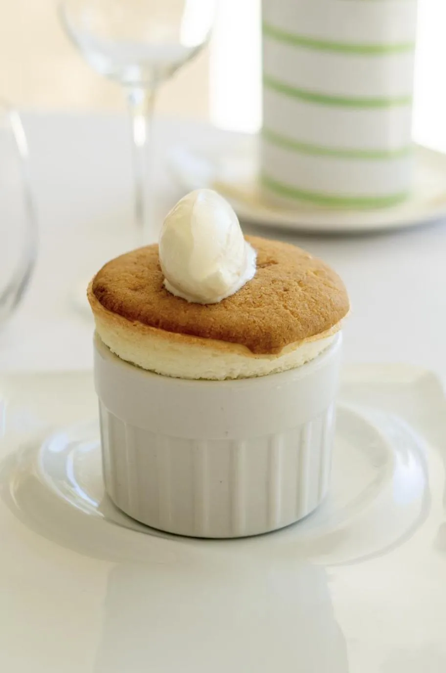 Food and drinks in Hotel Restaurant La Vague de Saint Paul