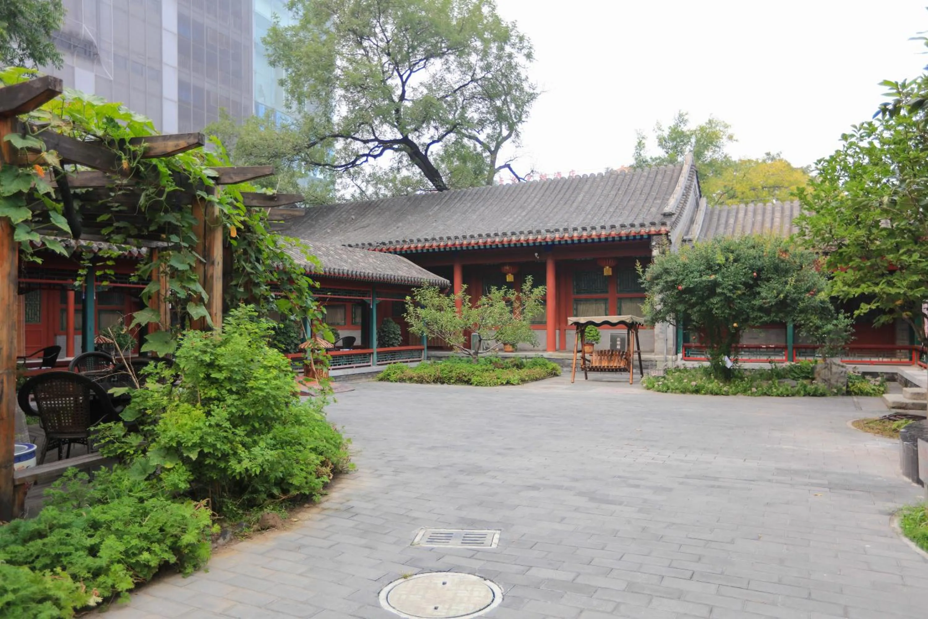 Spring in Beijing Jingyuan Courtyard Hotel