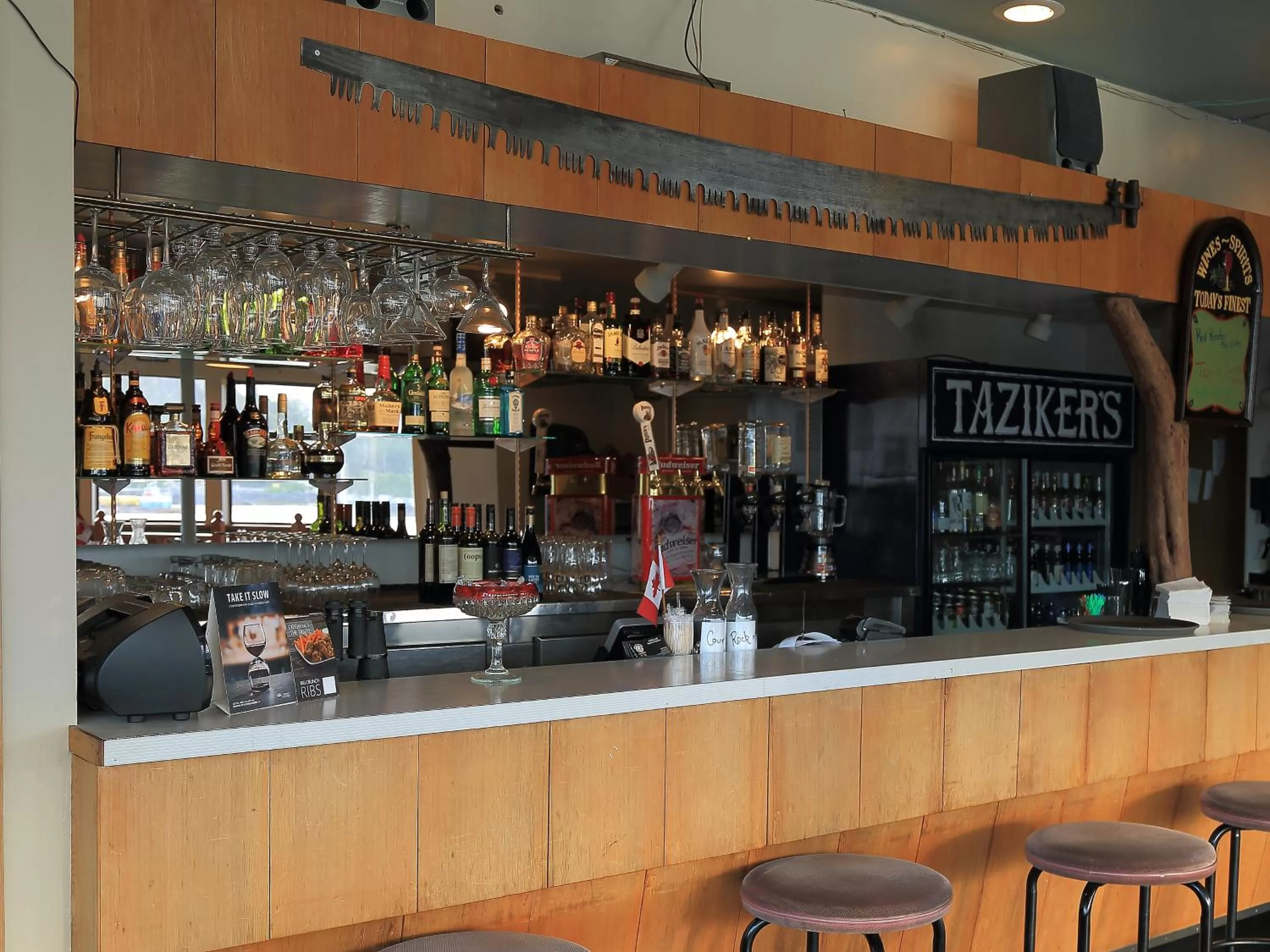 Lounge or bar in Glen Lyon Inn