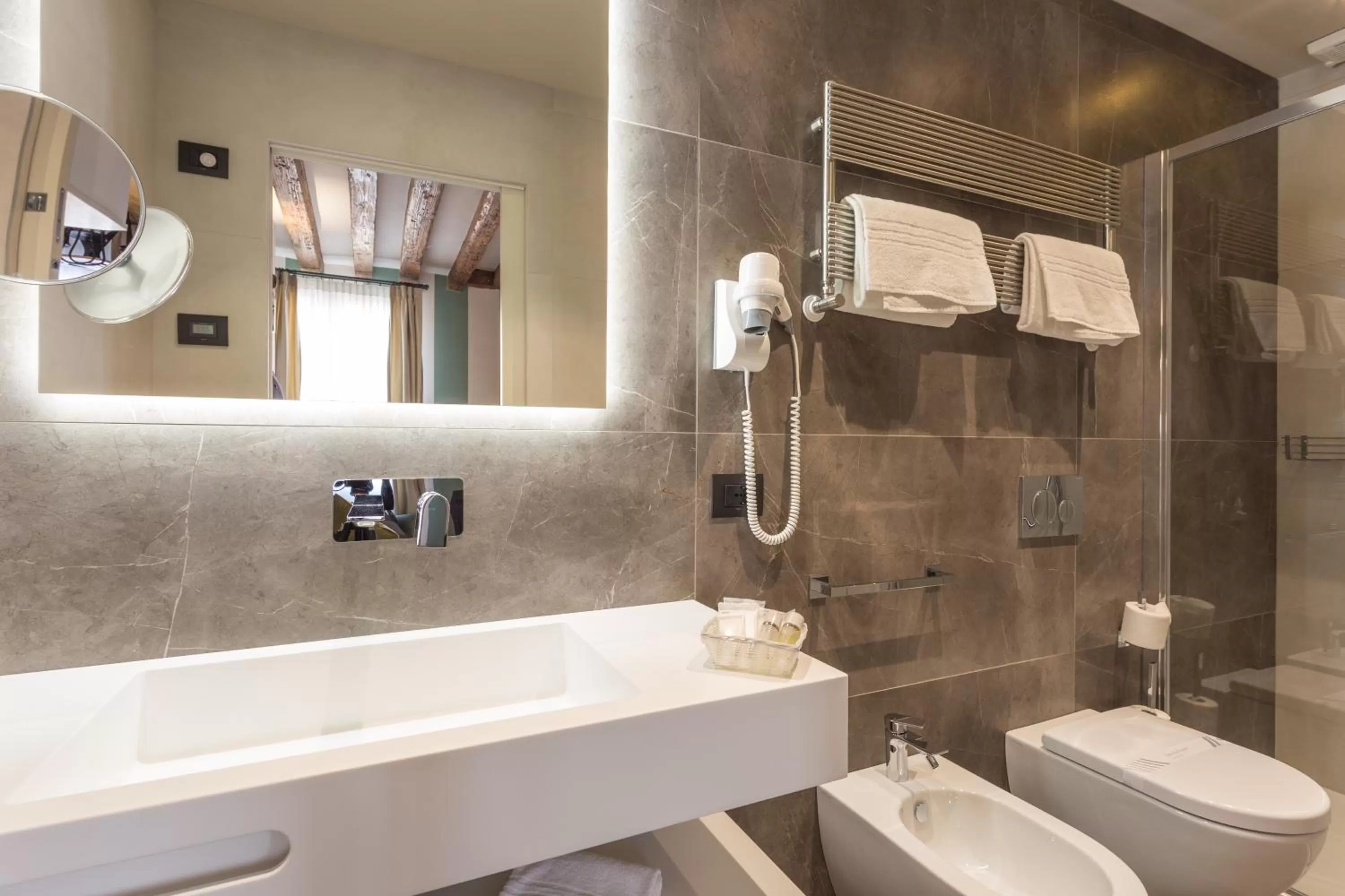 Bathroom in Hotel Tiziano