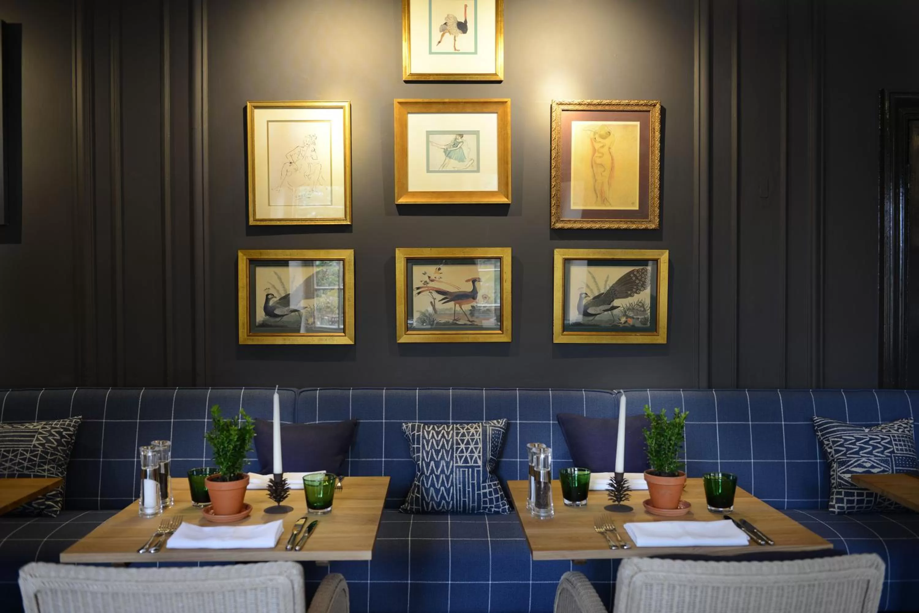 Restaurant/places to eat in The Close Hotel