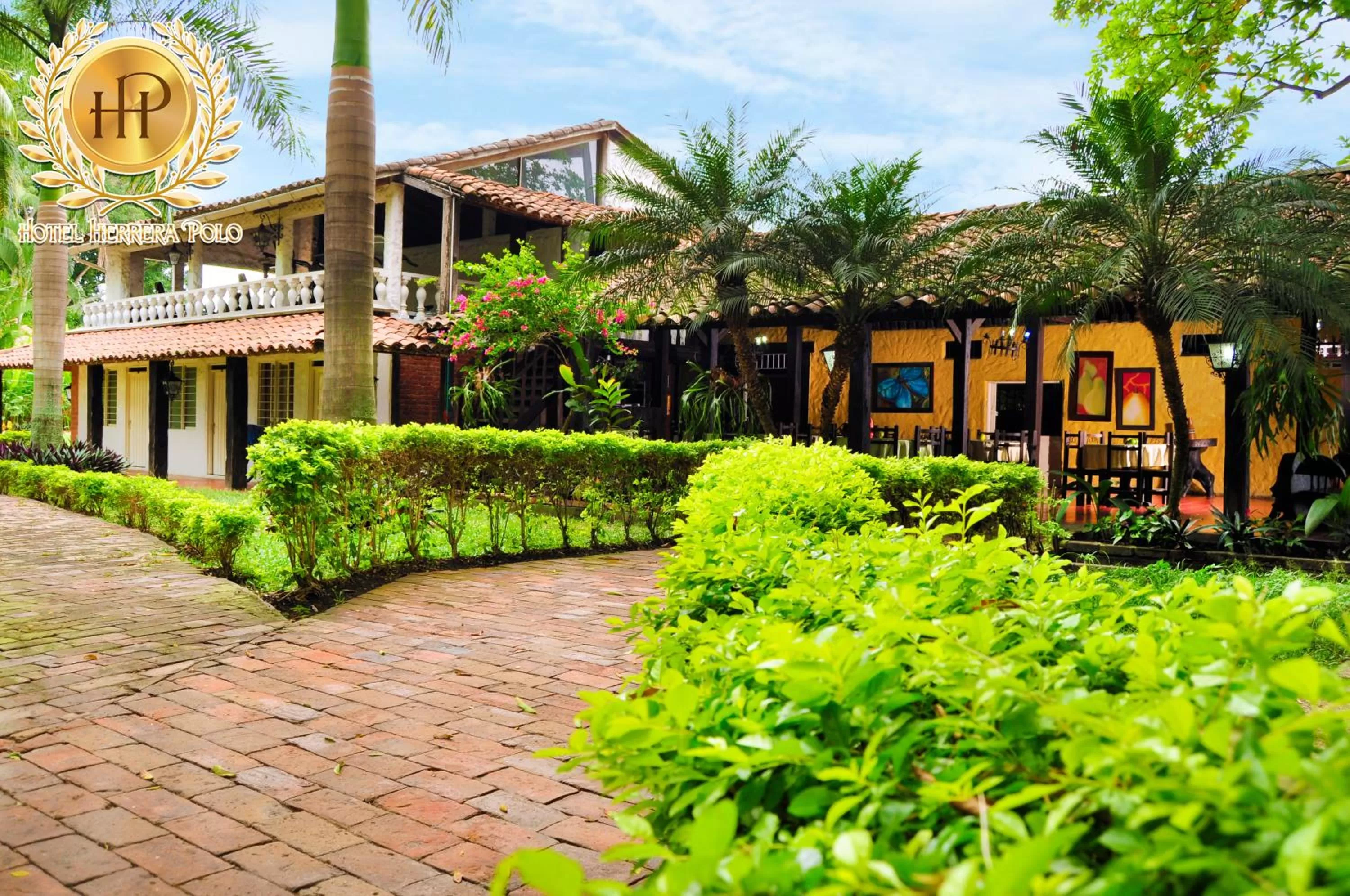 Restaurant/places to eat, Property Building in Hotel Herrera Polo