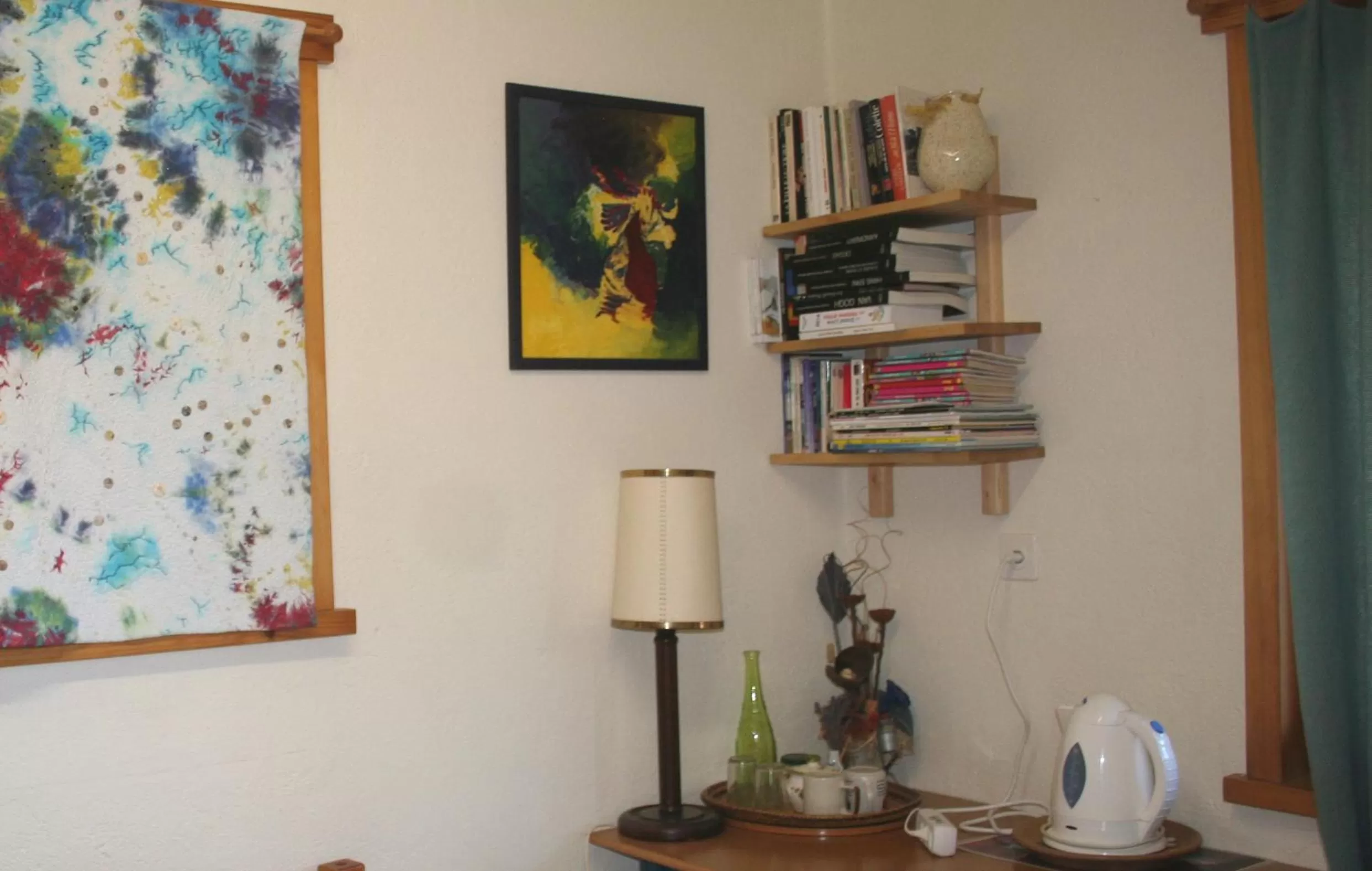 Library in BnB Claudy et Elizabeth Michellod-Dutheil