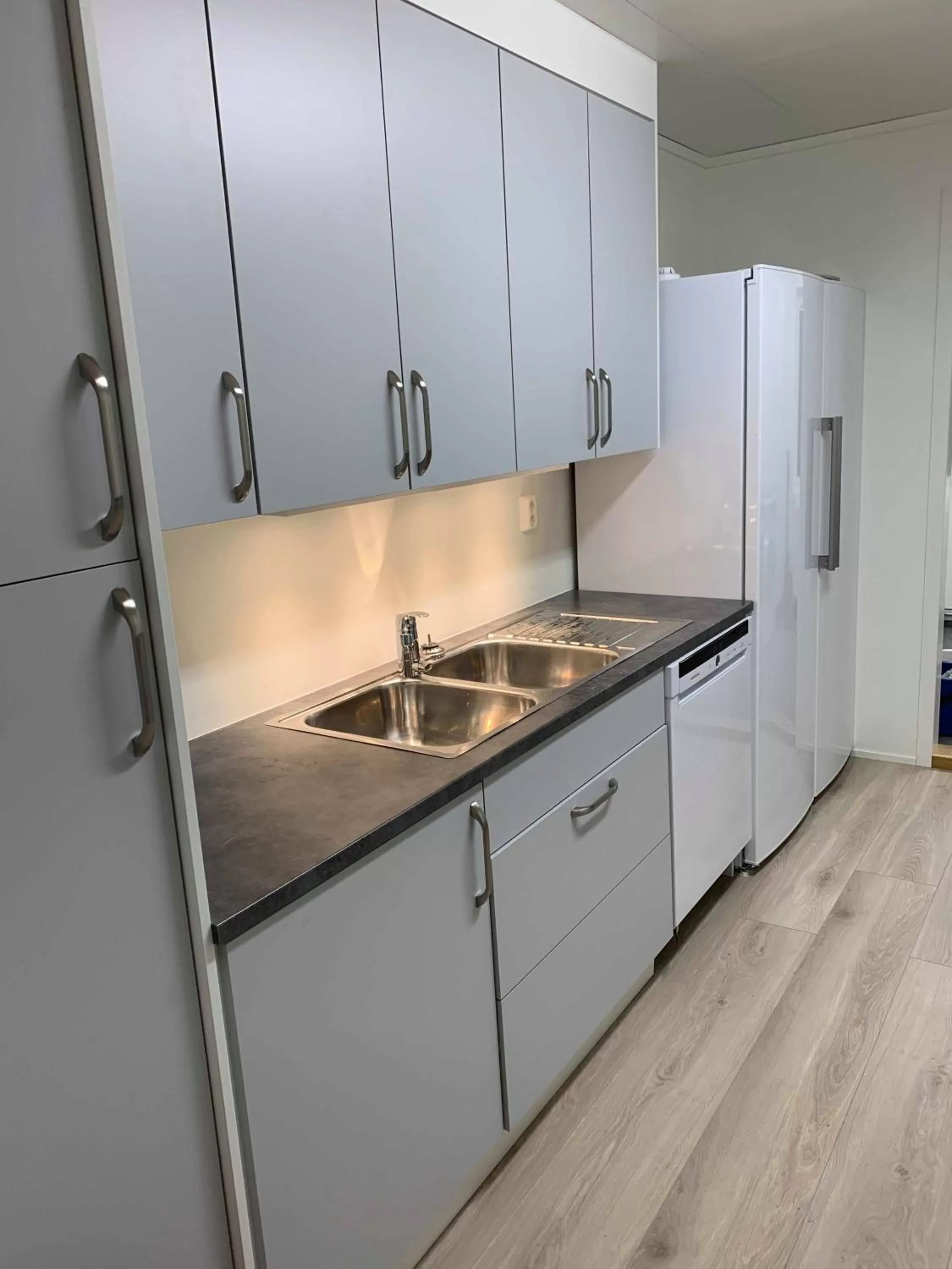 Communal kitchen, Kitchen/Kitchenette in Mosjøen Overnatting, Finnskoggata 20