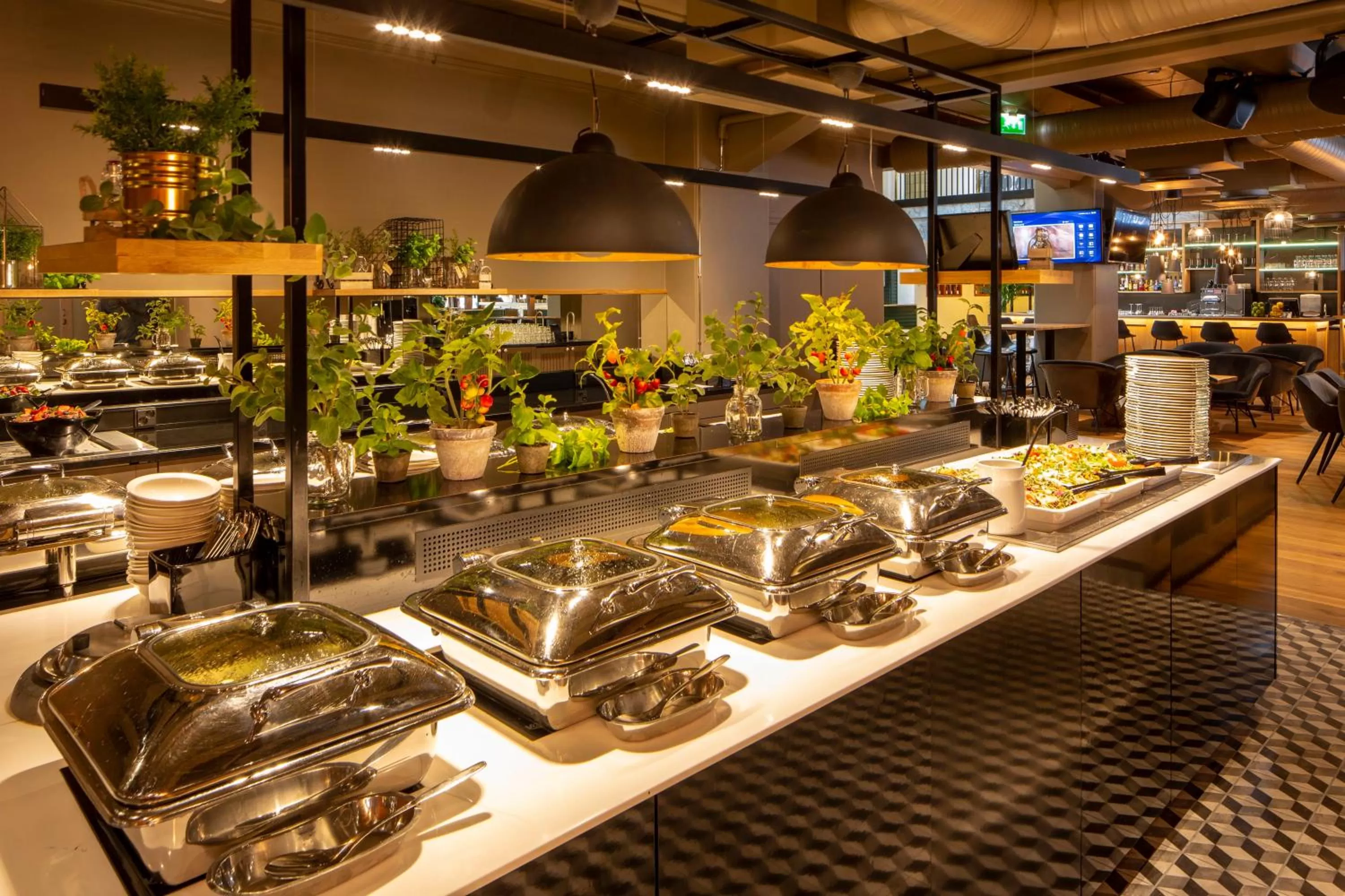 Buffet breakfast in Holiday Club Tampereen Kehräämö