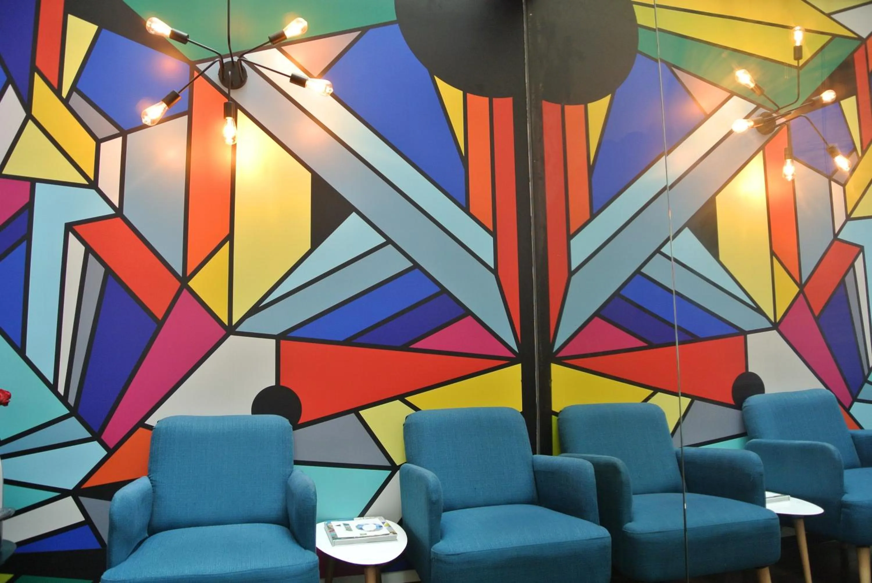 Lounge or bar in ibis Styles Paris Maine Montparnasse