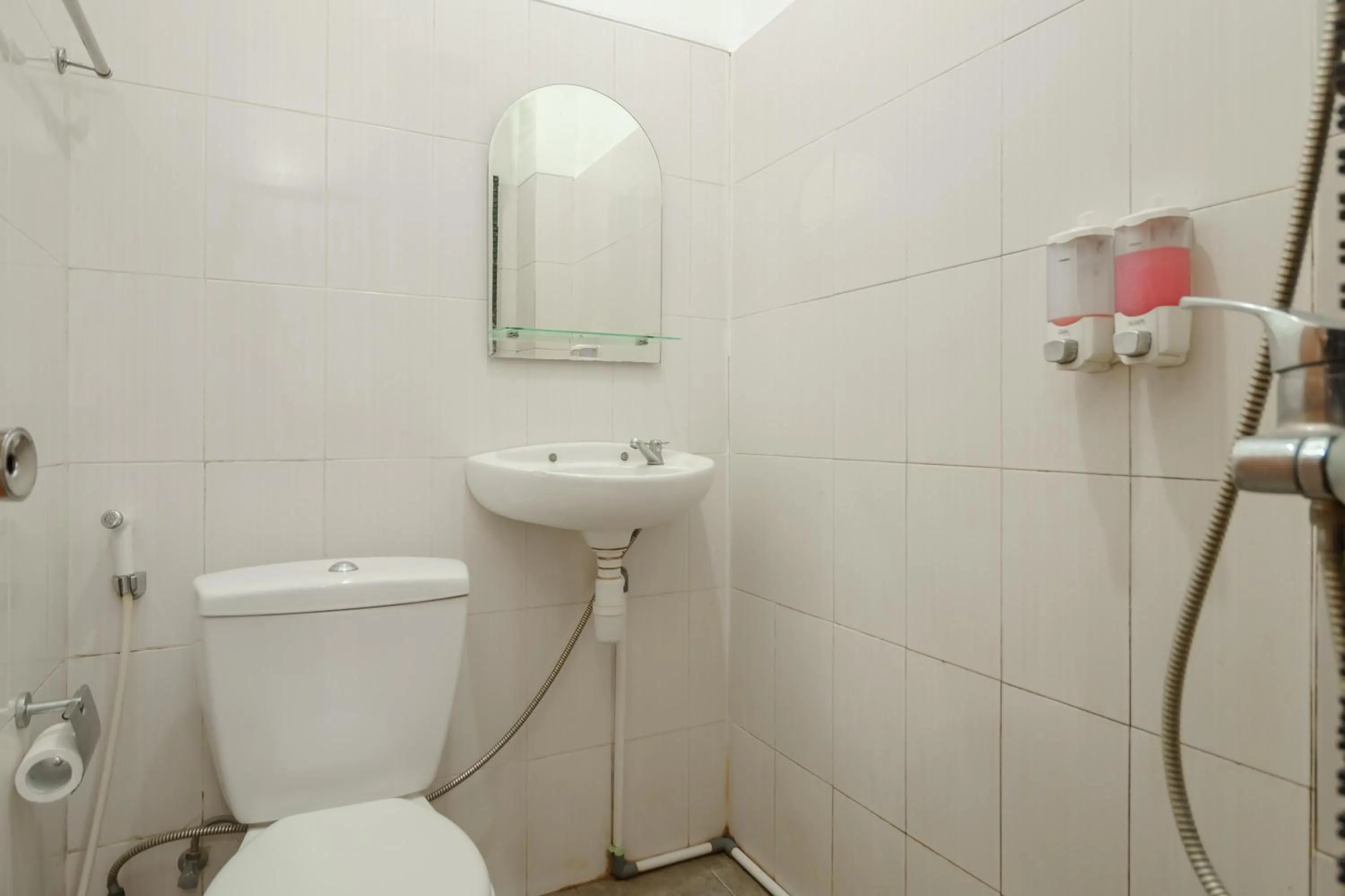 Green Apple Residence near Sarinah Mitra RedDoorz