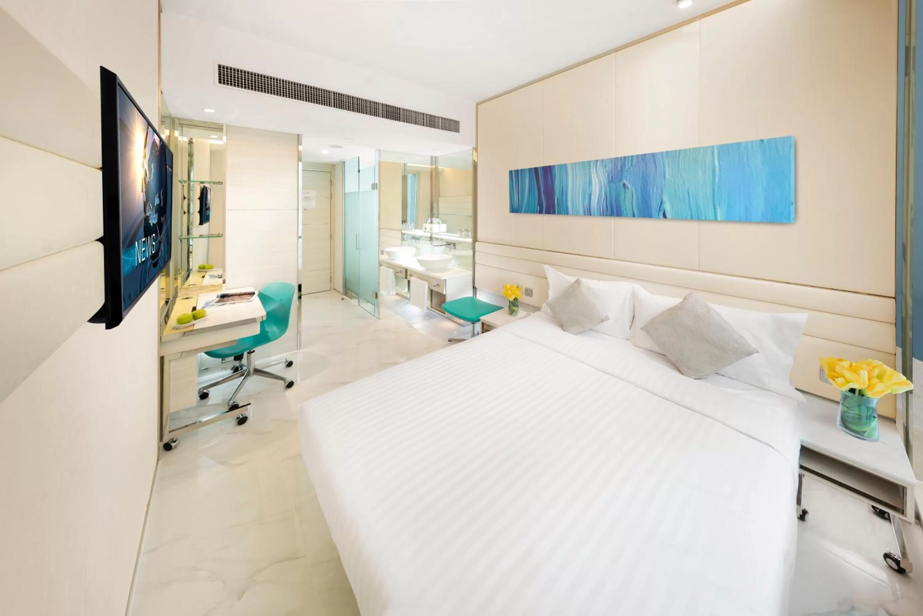 Bed in iclub Mong Kok Hotel