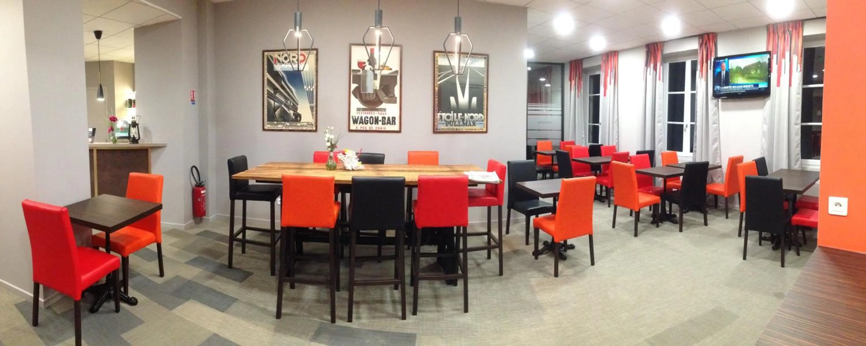 Living room in Hotel Victoria Lyon Perrache Confluence