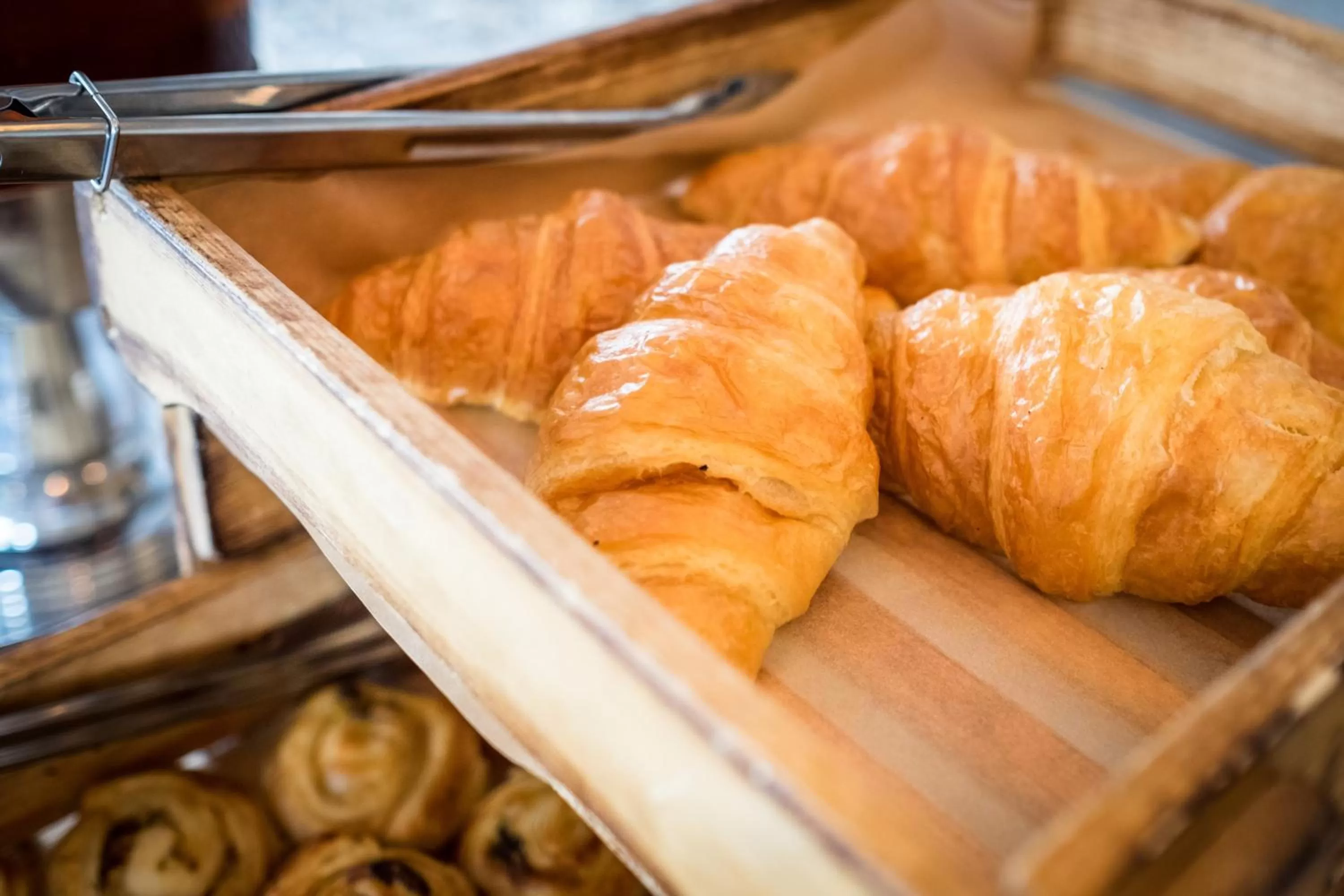 Breakfast in Holiday Inn Maidstone-Sevenoaks by IHG