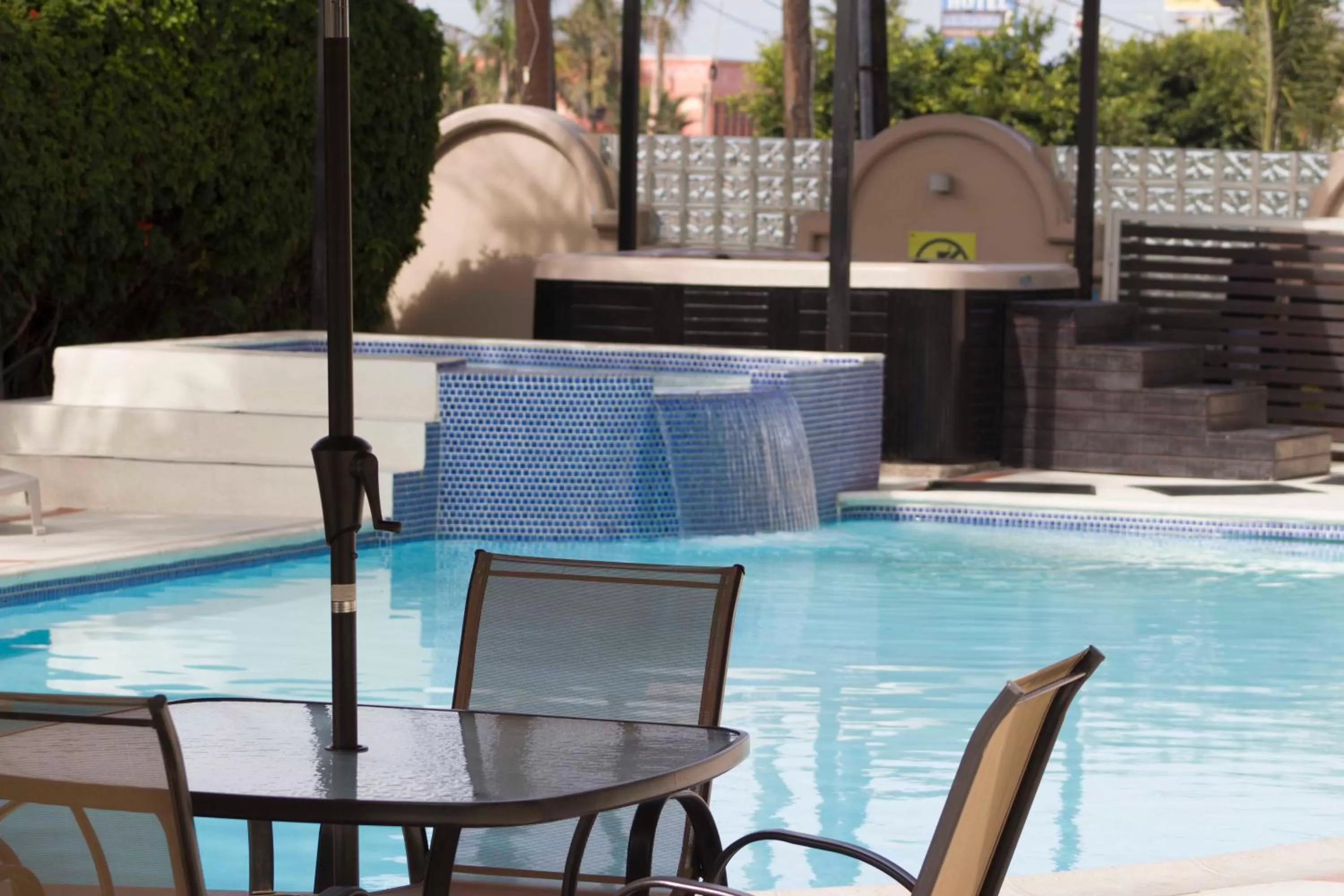 Swimming pool in Del Mar Inn Rosarito