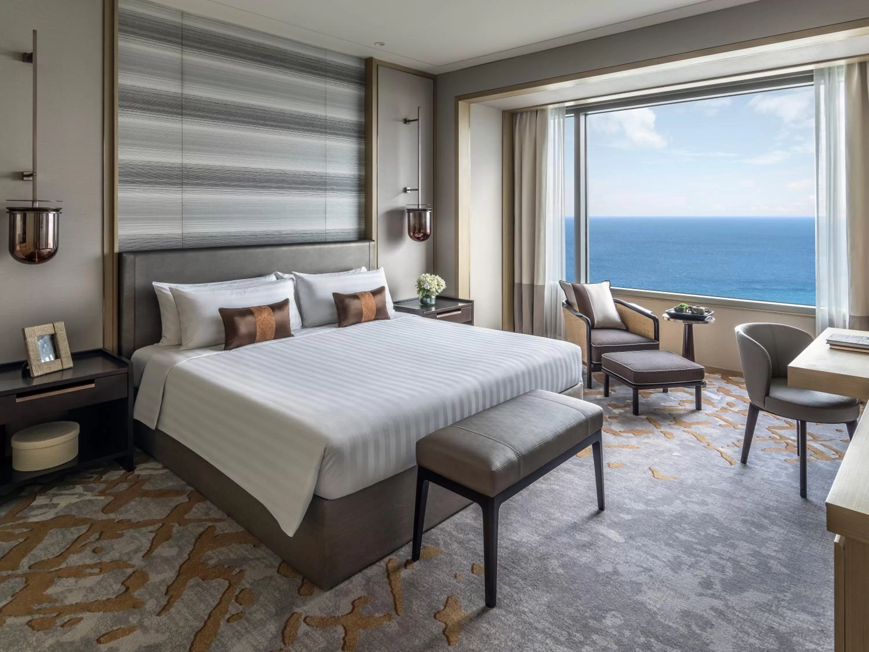 Bedroom, Bed in Shangri-La Colombo