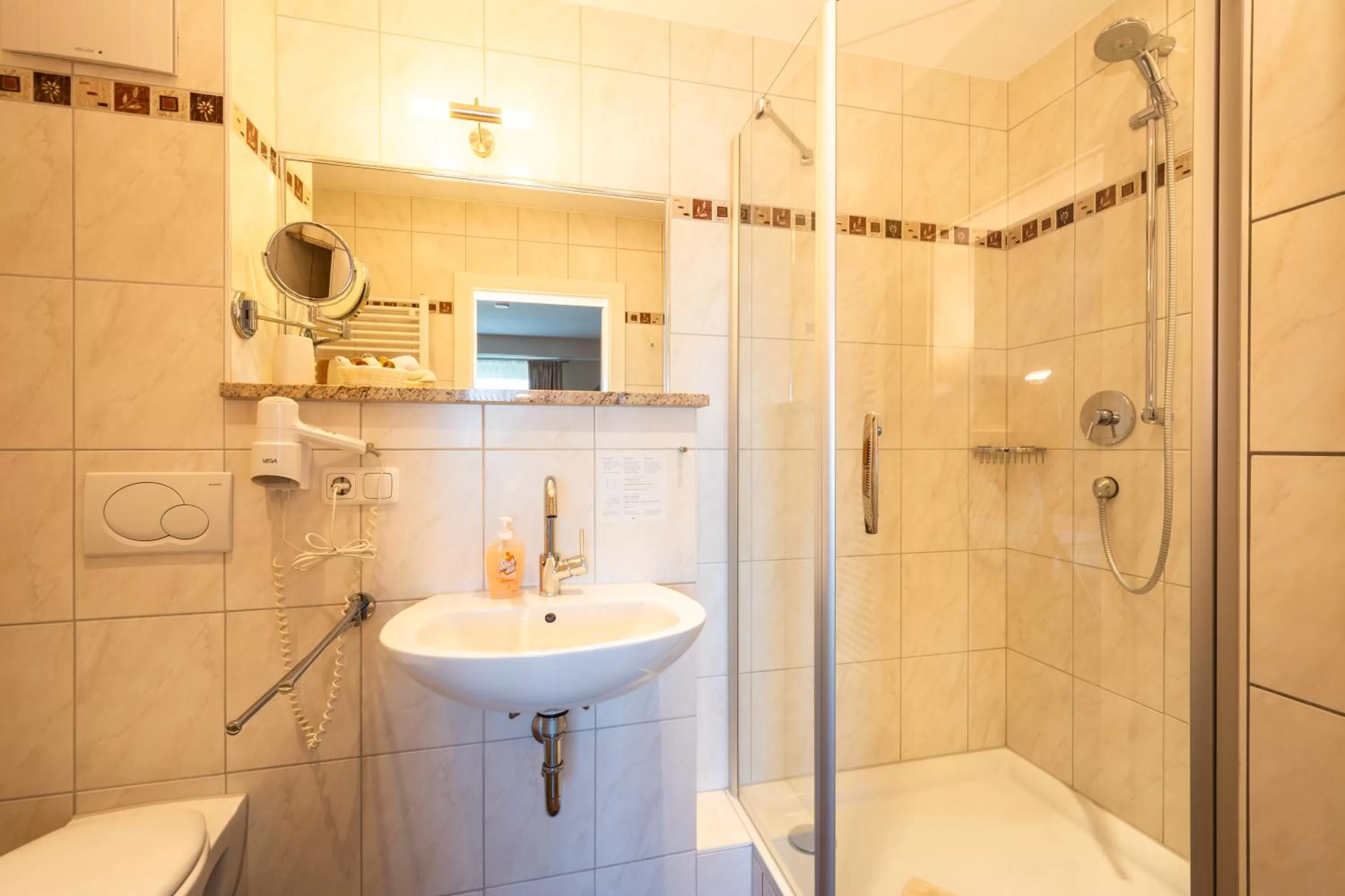 Shower in Boutique Hotel Angerer