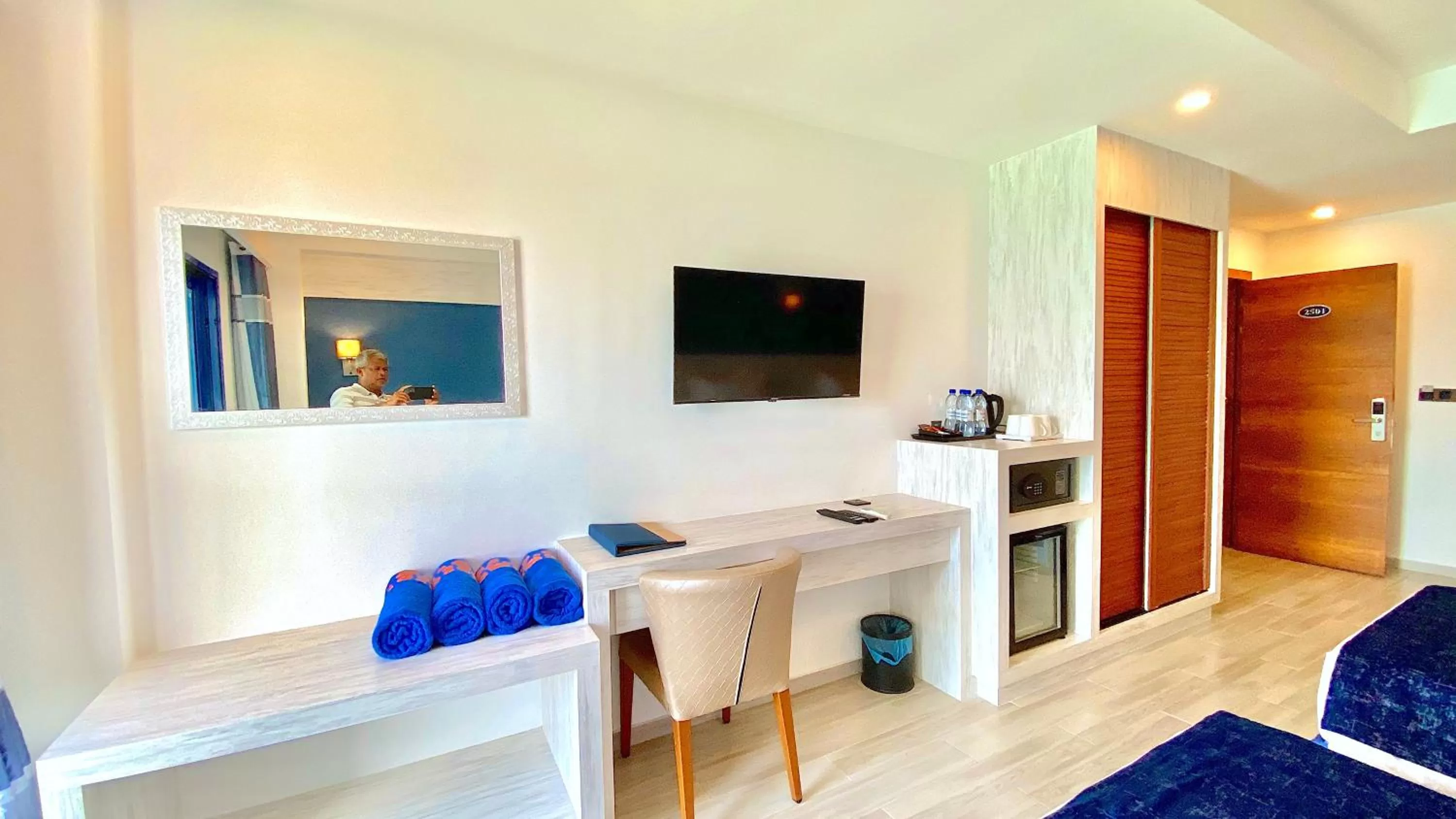 Coffee/tea facilities, Bed in Kaani Palm Beach