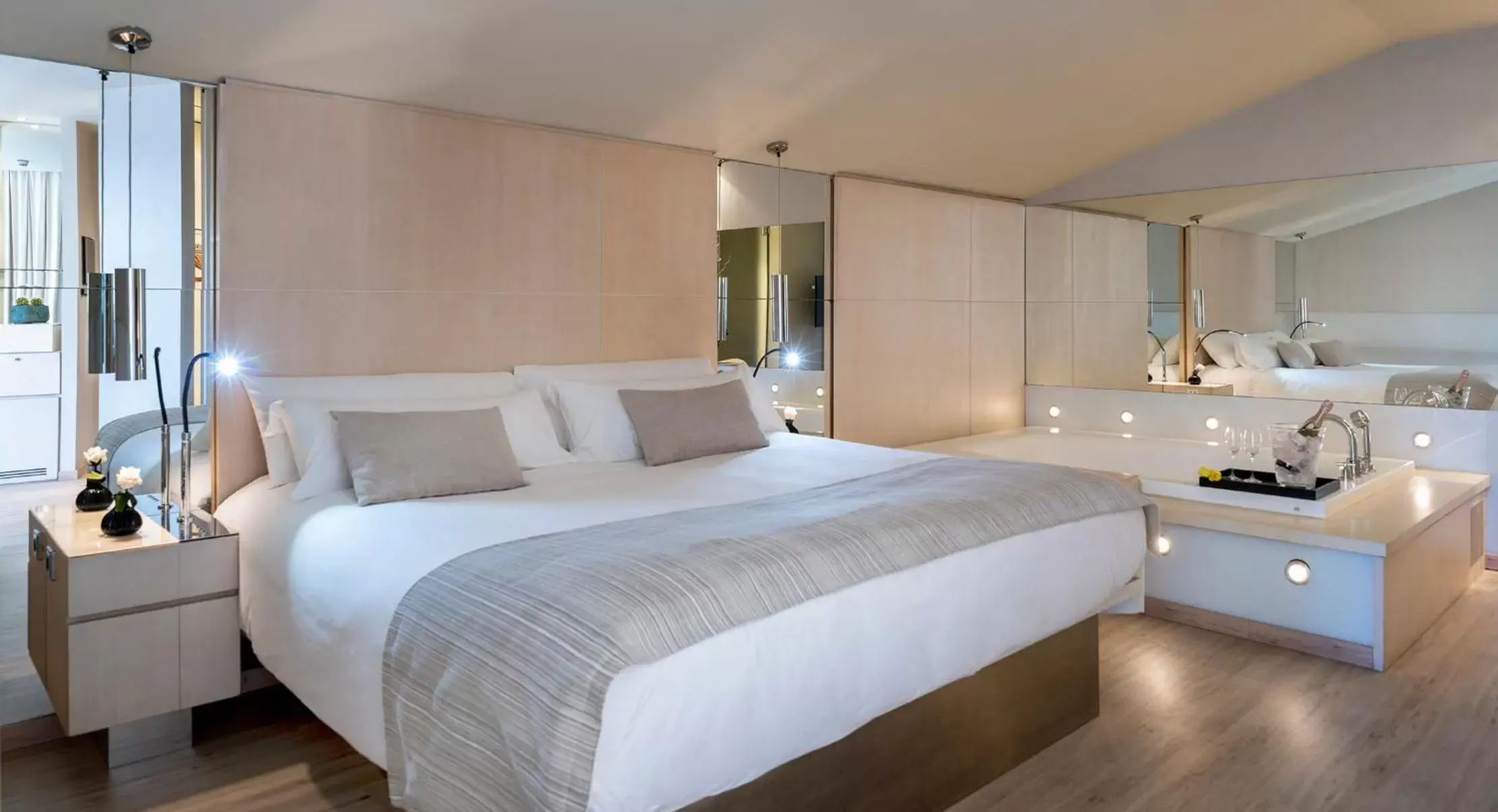 Suite with Terrace in Cram Hotel Suite with Terrace in Cram Hotel