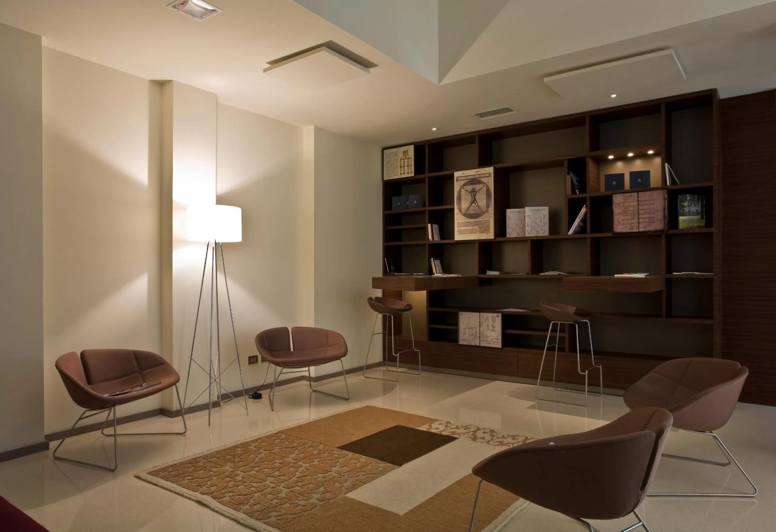 Communal lounge/ TV room in Eos Hotel