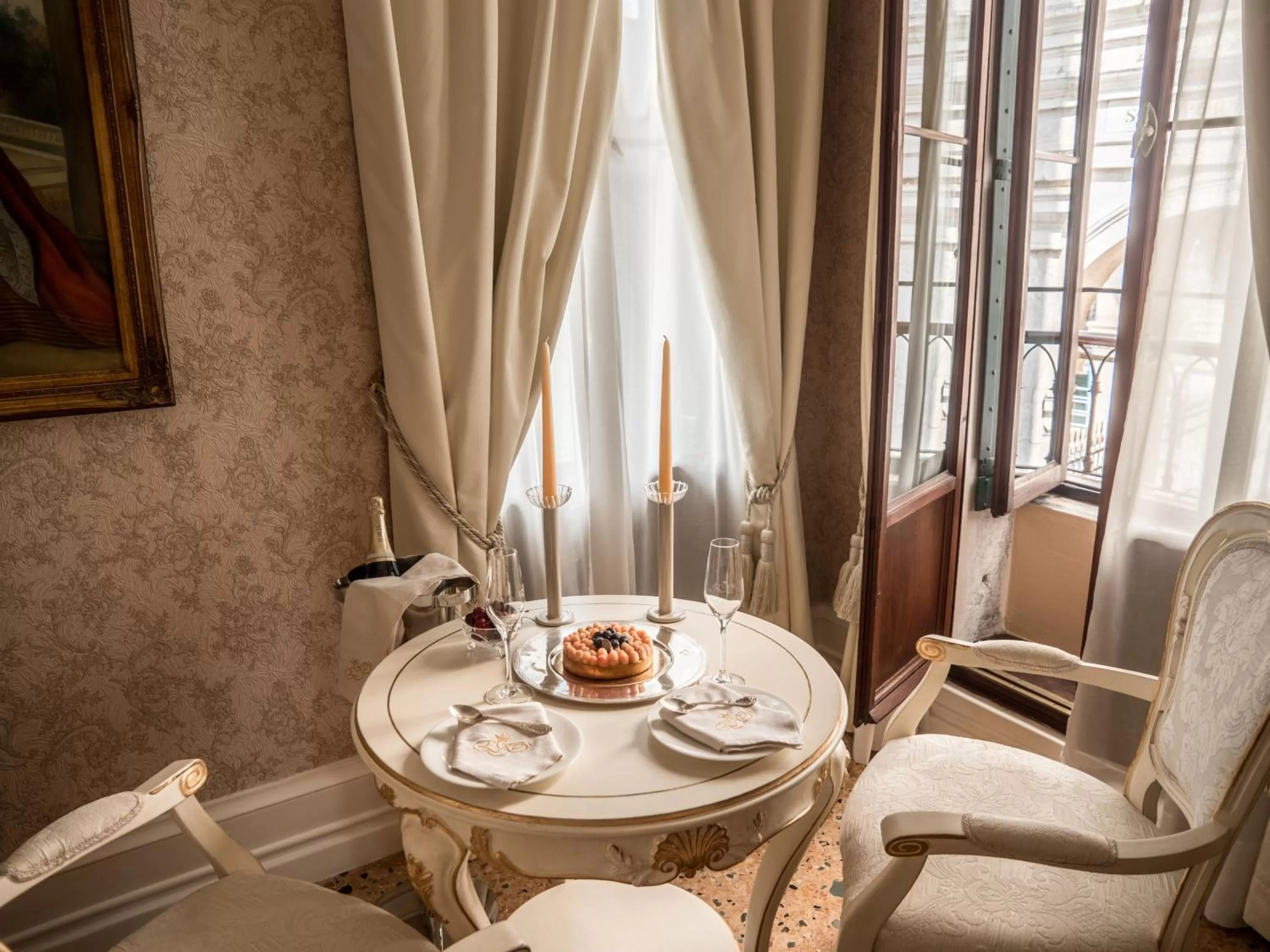 Food in EGO' Boutique Hotel - The Silk Road