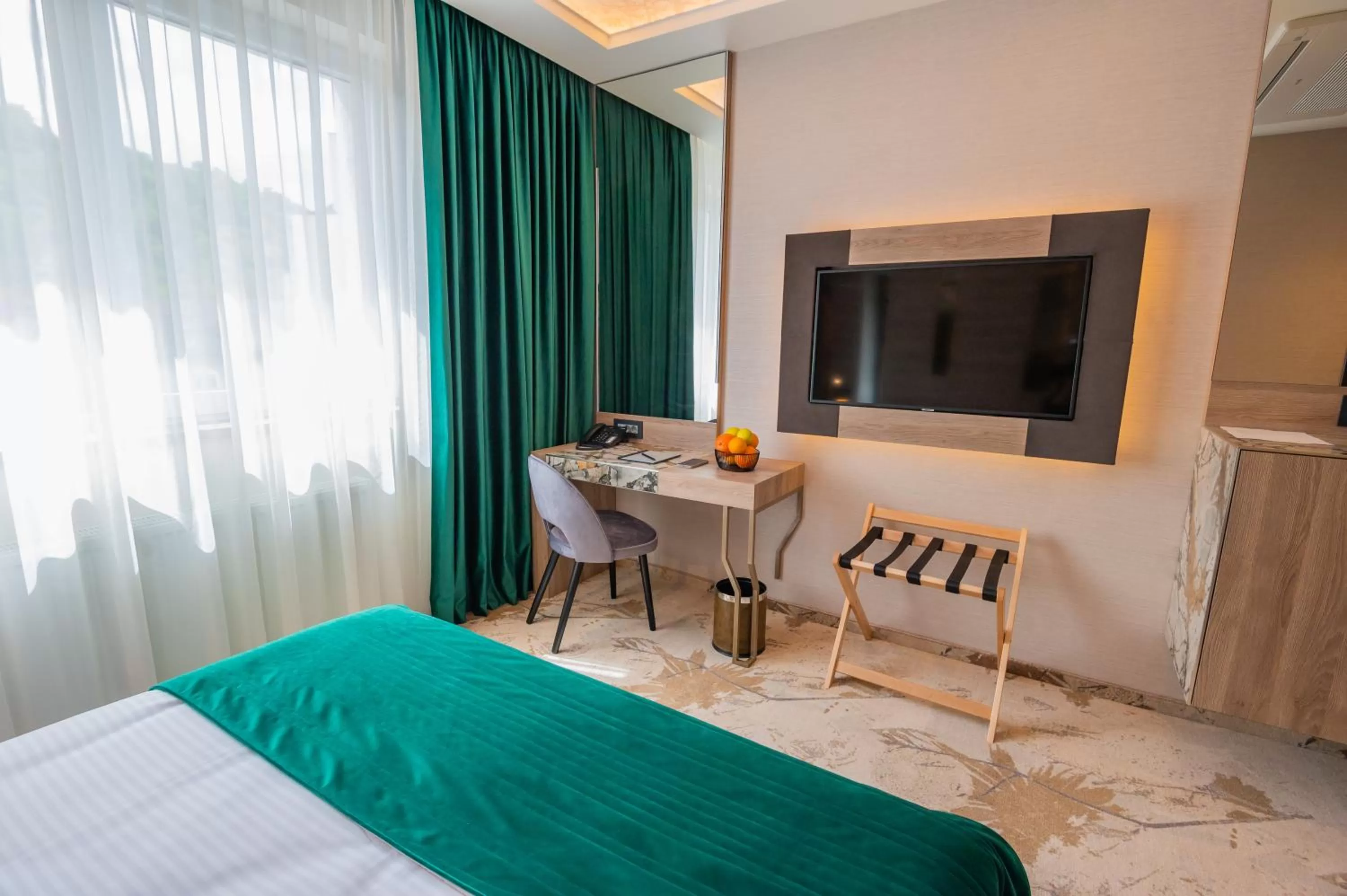 Bed in Hotel Codrişor