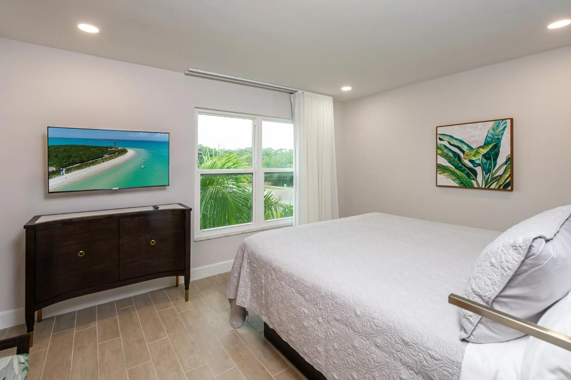 Bed in Wiggins Pass Chalet