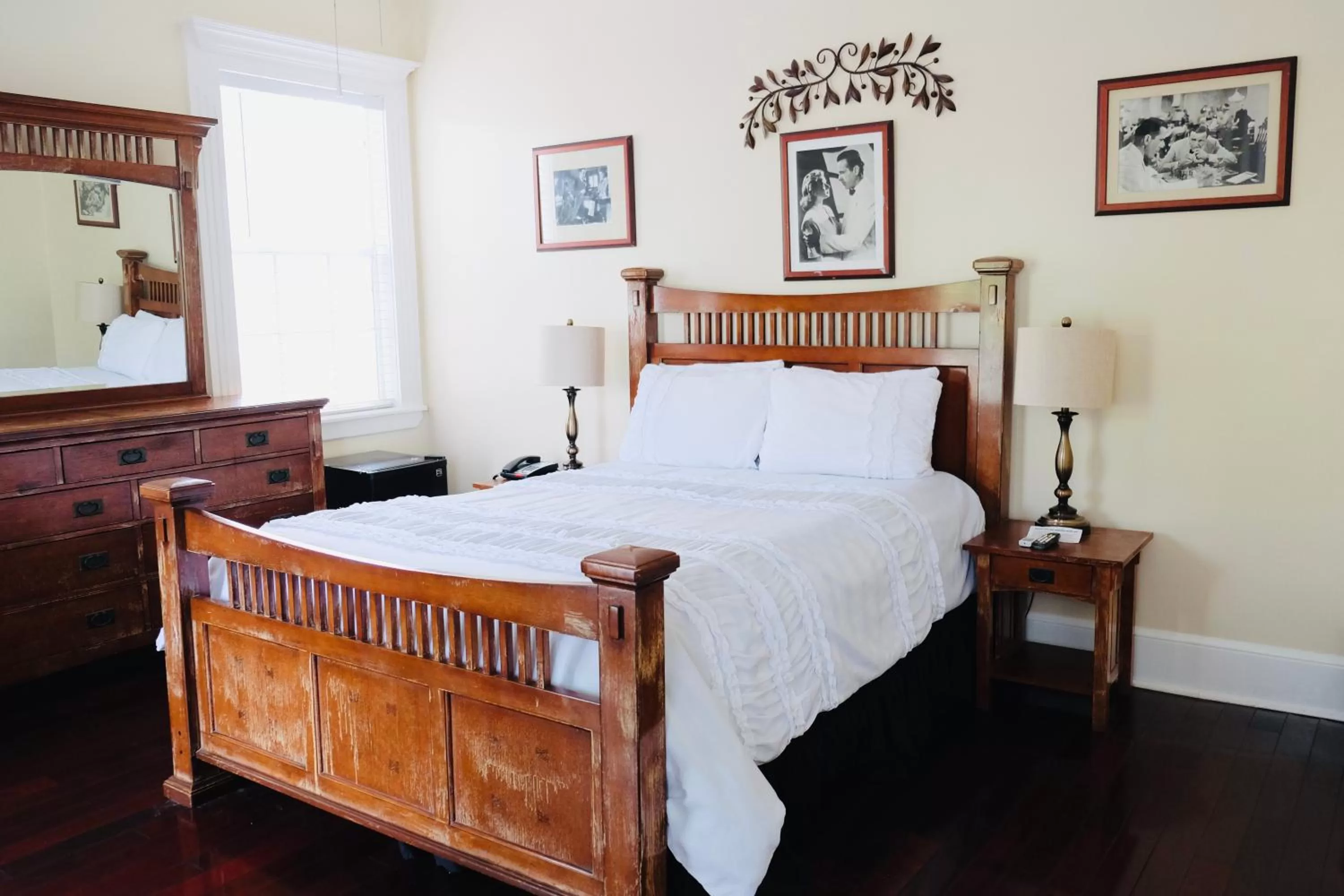 Photo of the whole room, Bed in The Casablanca Hotel