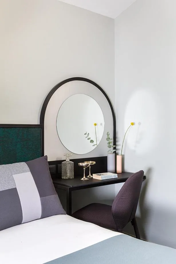 Seating area, Bed in Hôtel les Cigales