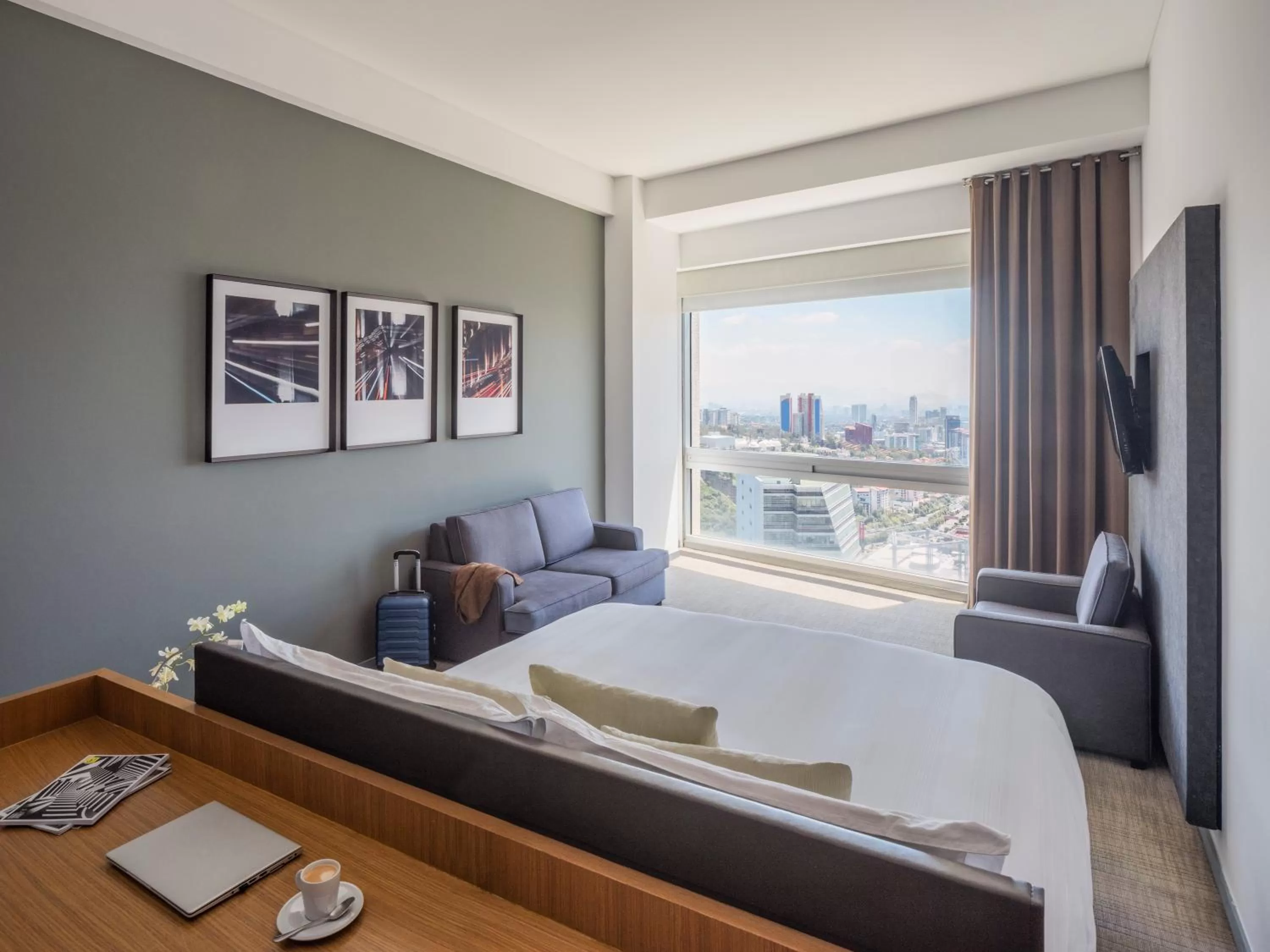 Photo of the whole room, Bed in The Paragon Hotel Mexico Santa Fe By Accor