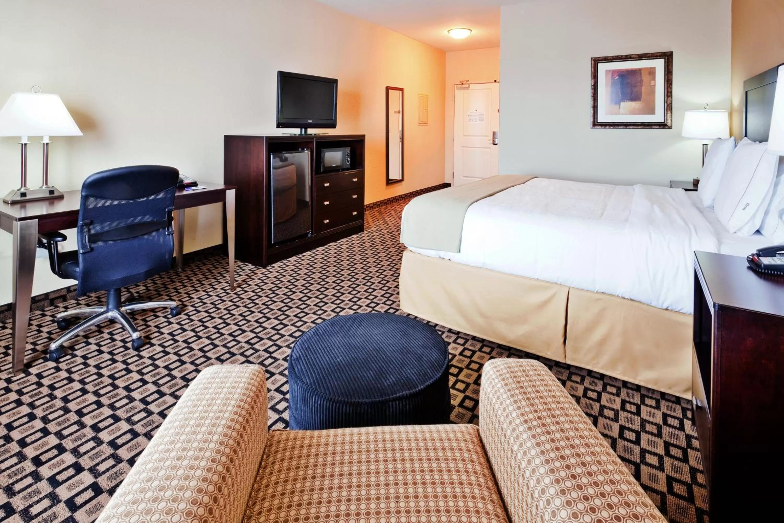 Photo of the whole room, Bed in Holiday Inn Express & Suites Clovis, an IHG Hotel