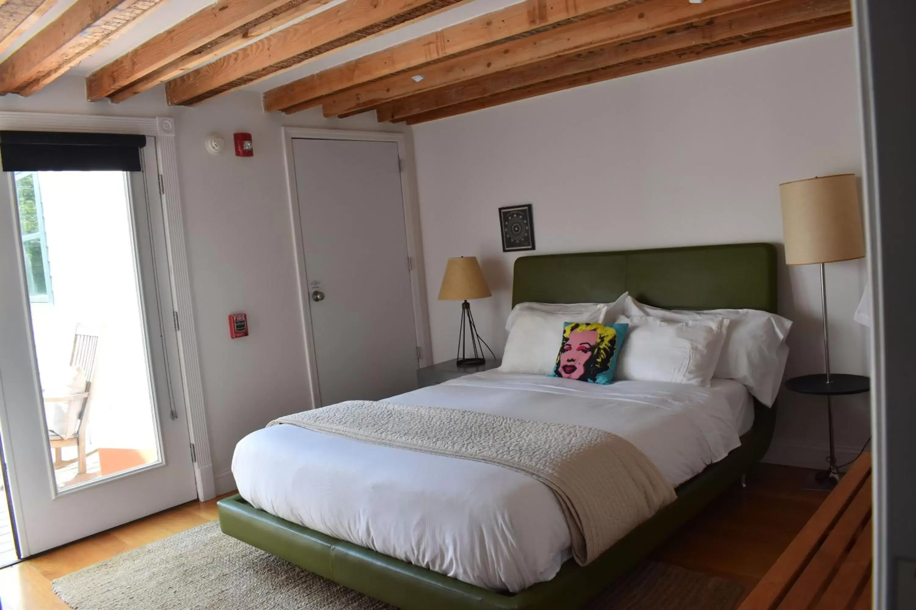 Deluxe Queen Room in ZEY HOTEL Deluxe Queen Room in ZEY HOTEL