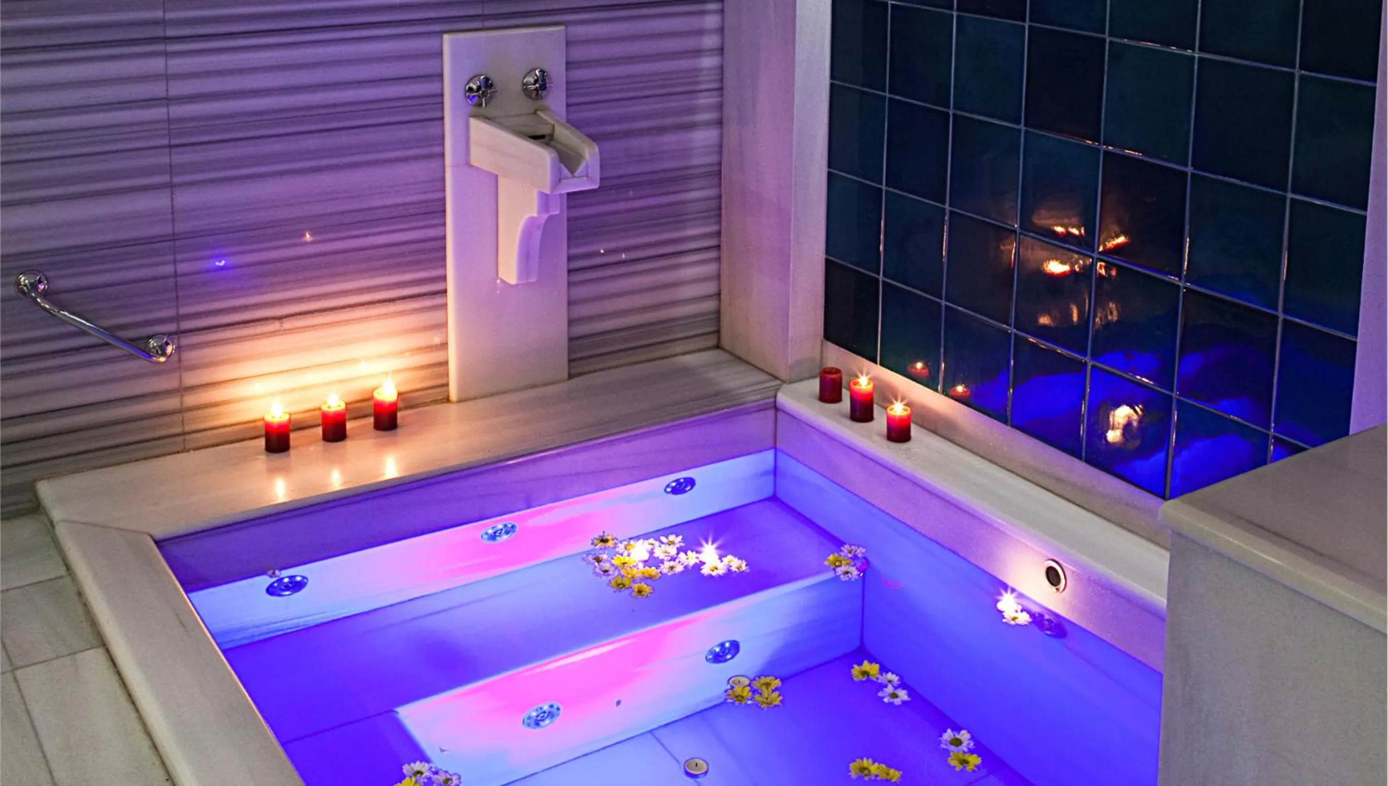 Public Bath in Kitapevi Hotel