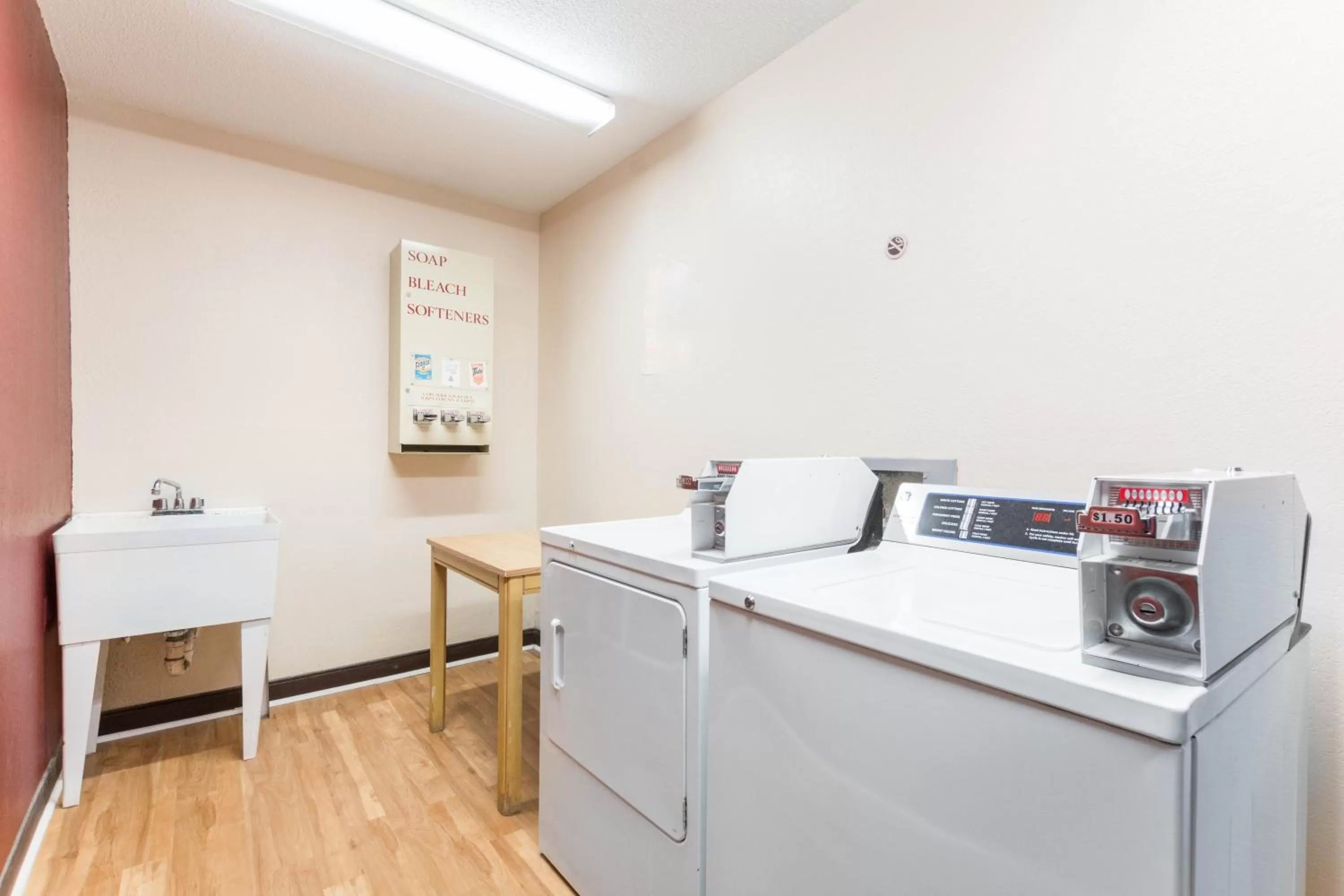 laundry in Red Roof Inn Richmond, KY