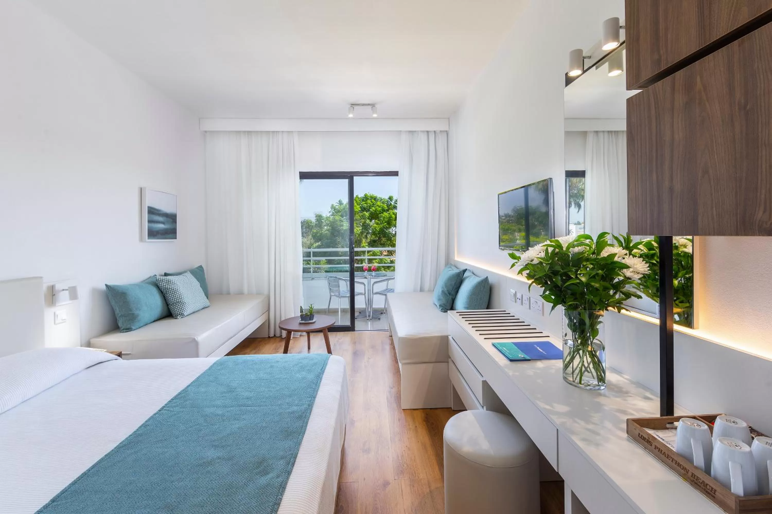 Balcony/Terrace, Bed in Louis Phaethon Beach