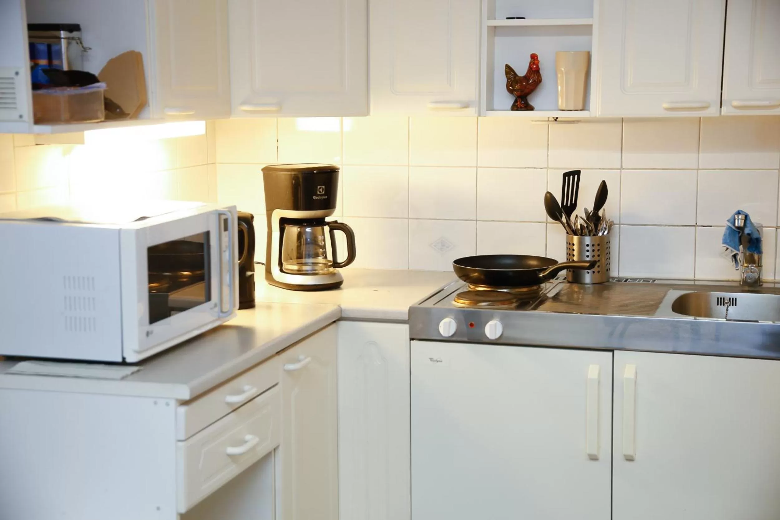 Communal kitchen in Motel Tornio