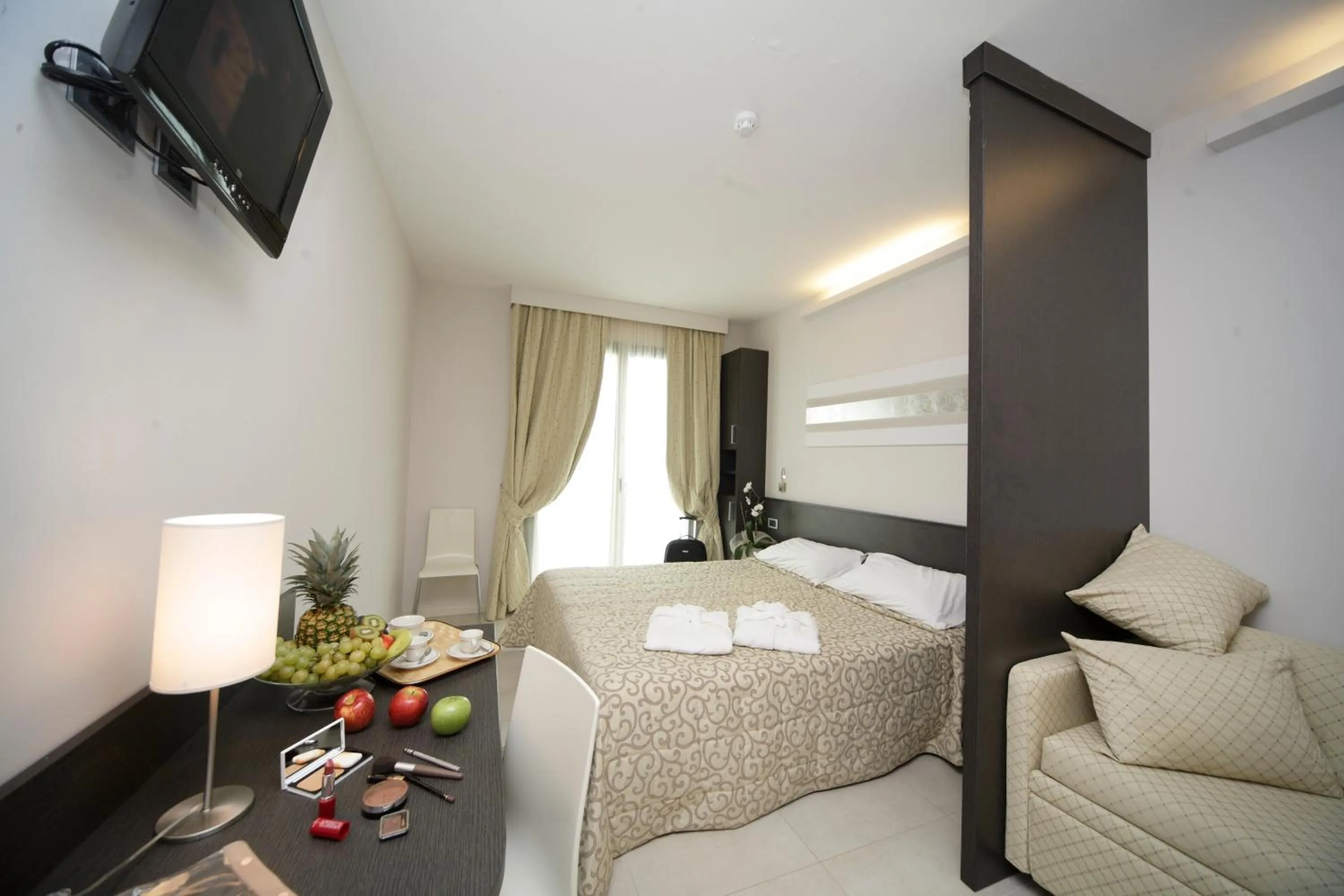 Bedroom, Bed in Hotel Dante Family Spa Resort